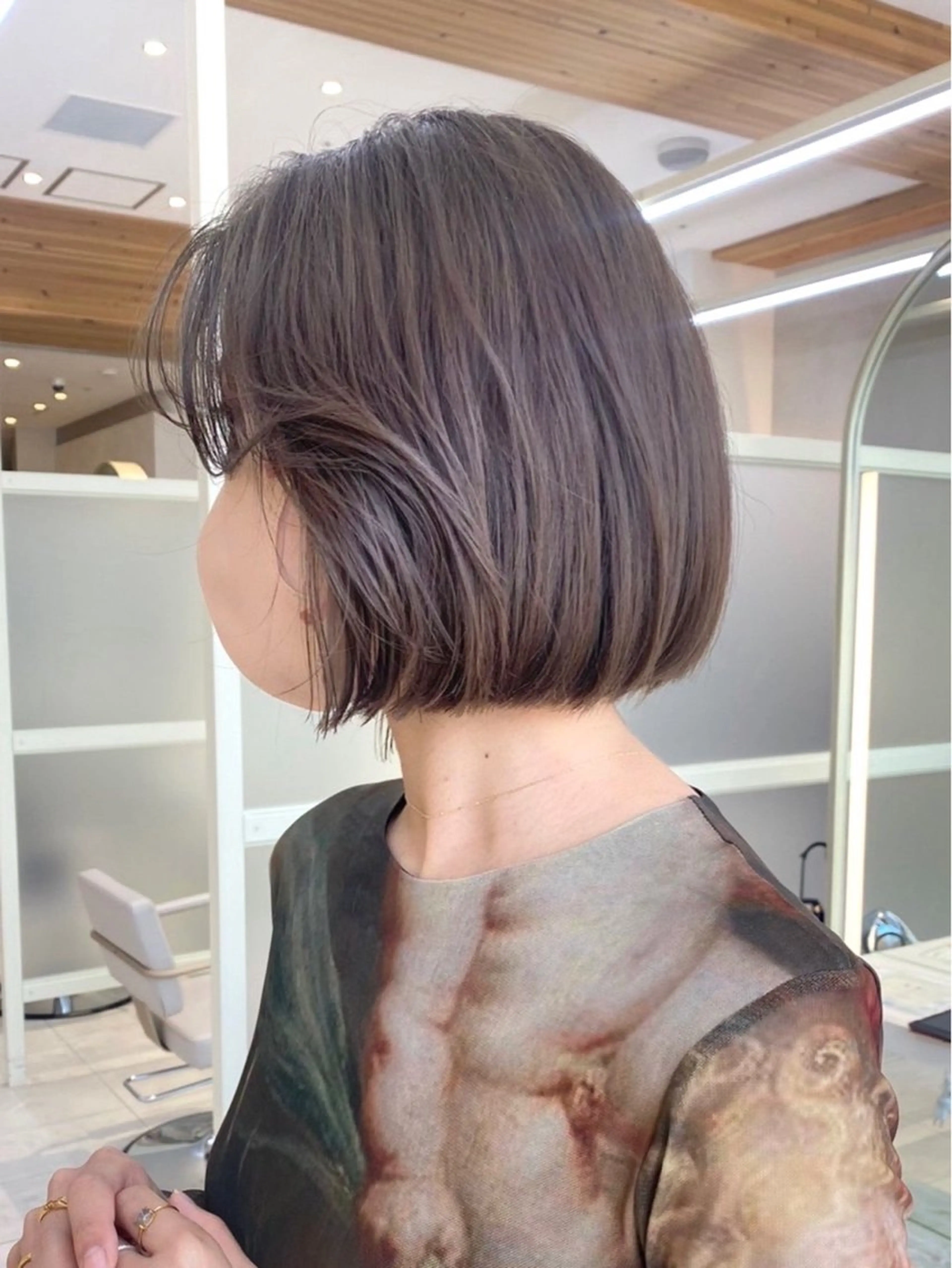 ショート カット 栄/レイヤー/ 津野 こころのヘアスタイル