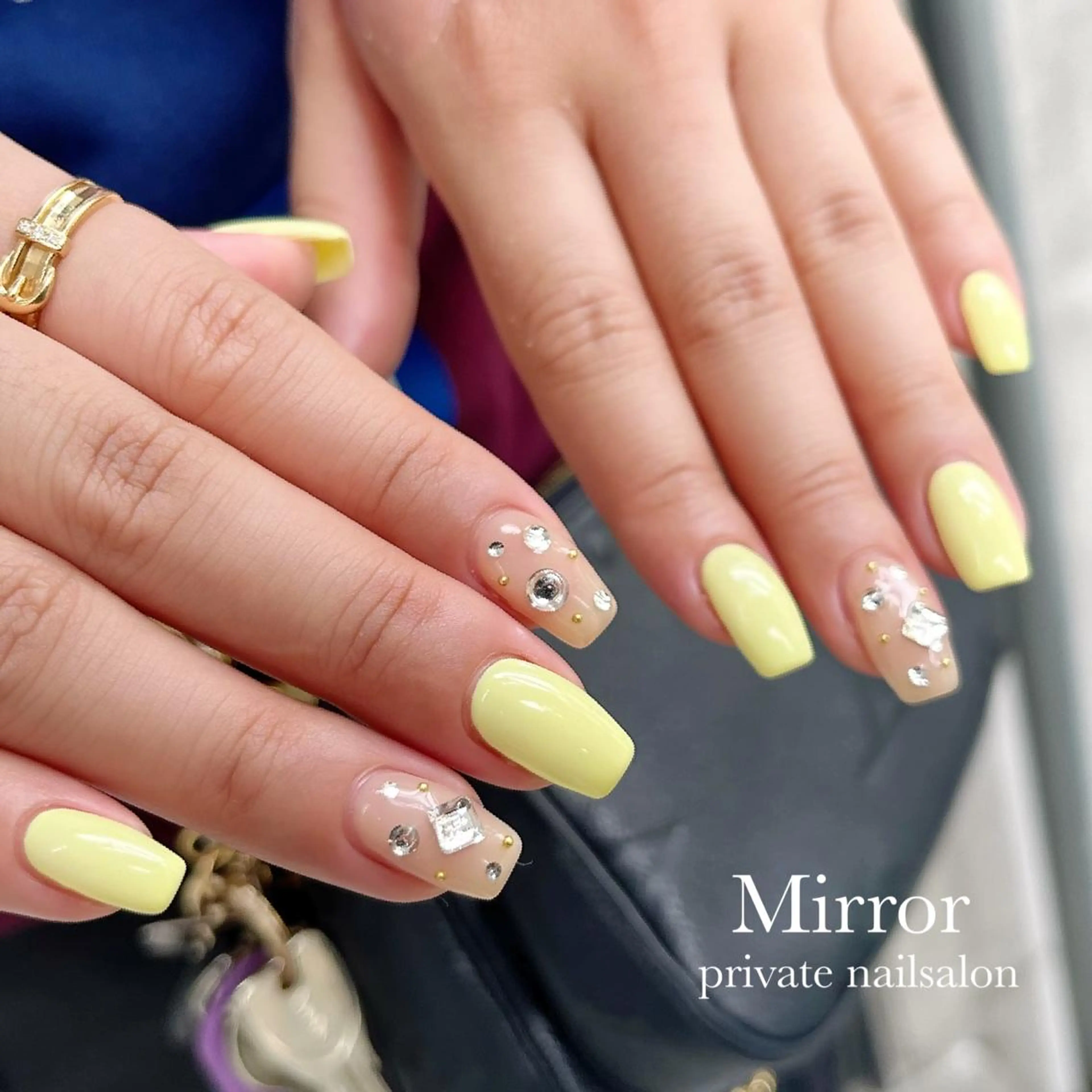 ネイル nailsalon Mirrorのネイルデザイン