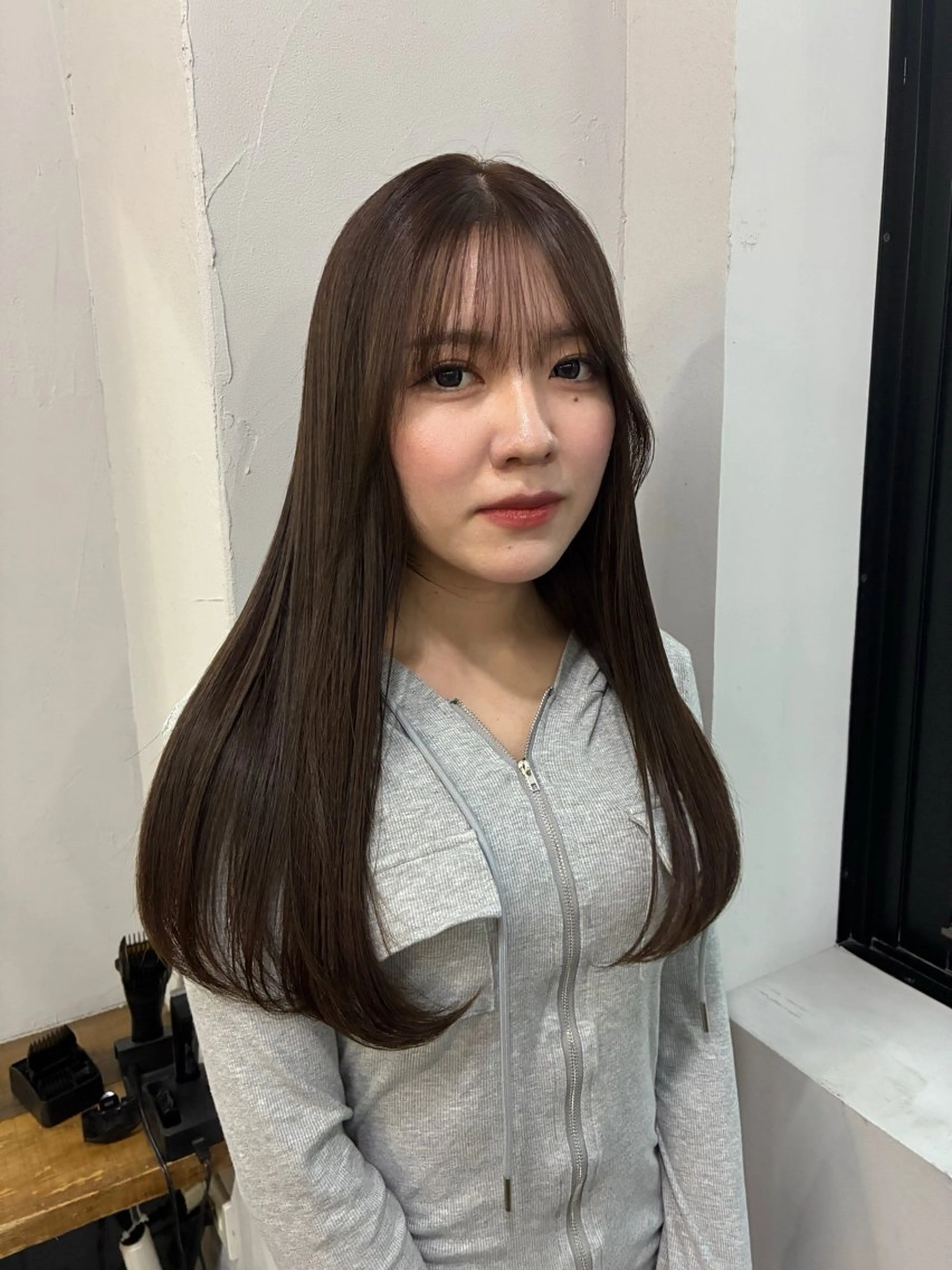 ロング カラー ベージュカラー 透明感カラー くびれヘア 顔まわりレイヤー 顔周りカット カット ヘアカラー loty hair design所属・SEIRA🤍 レイヤーカットのヘアスタイル