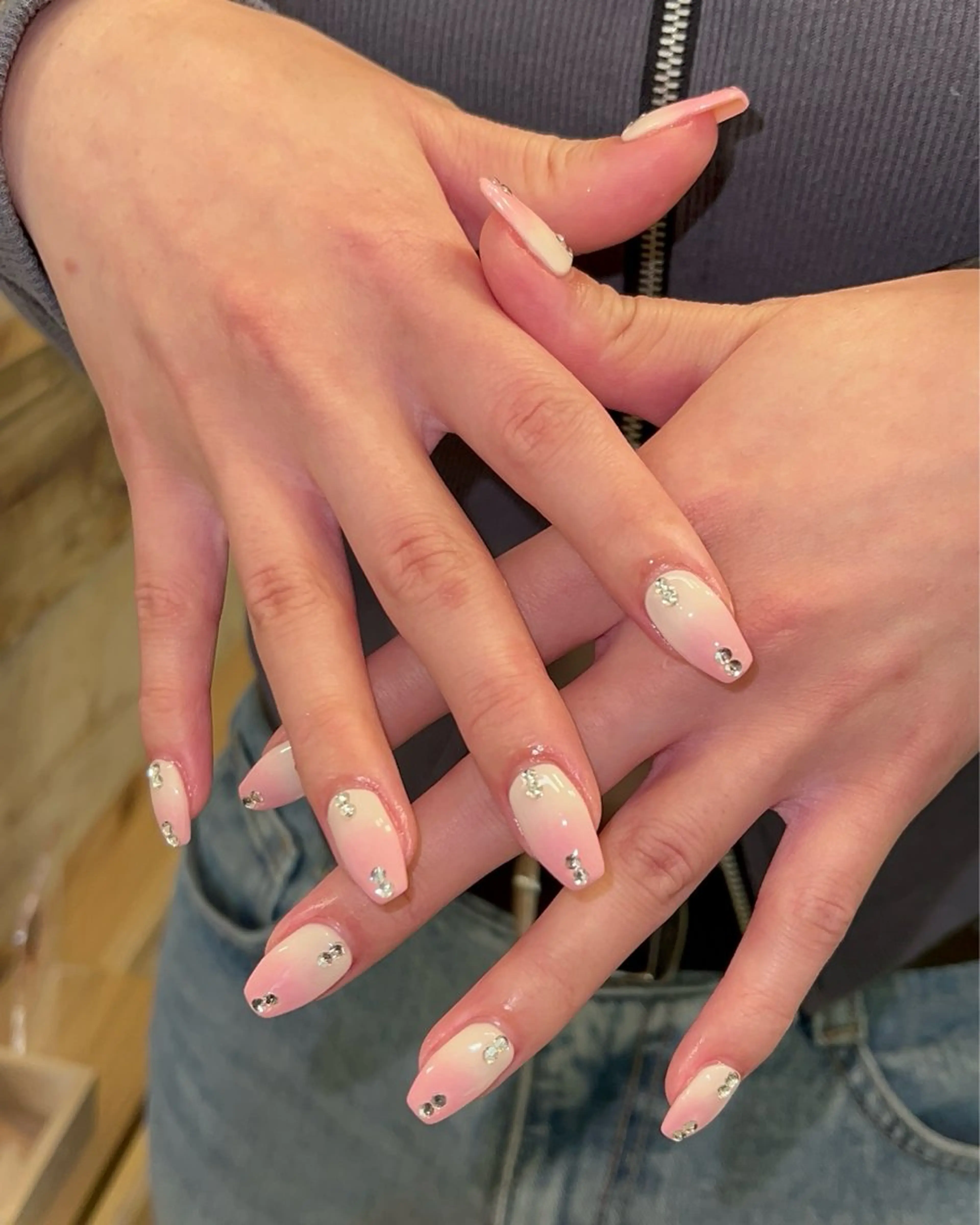 ネイル ハンドネイル フットネイル ハンドケア Nes.Nail所属・Miyagi Asamiのネイルデザイン