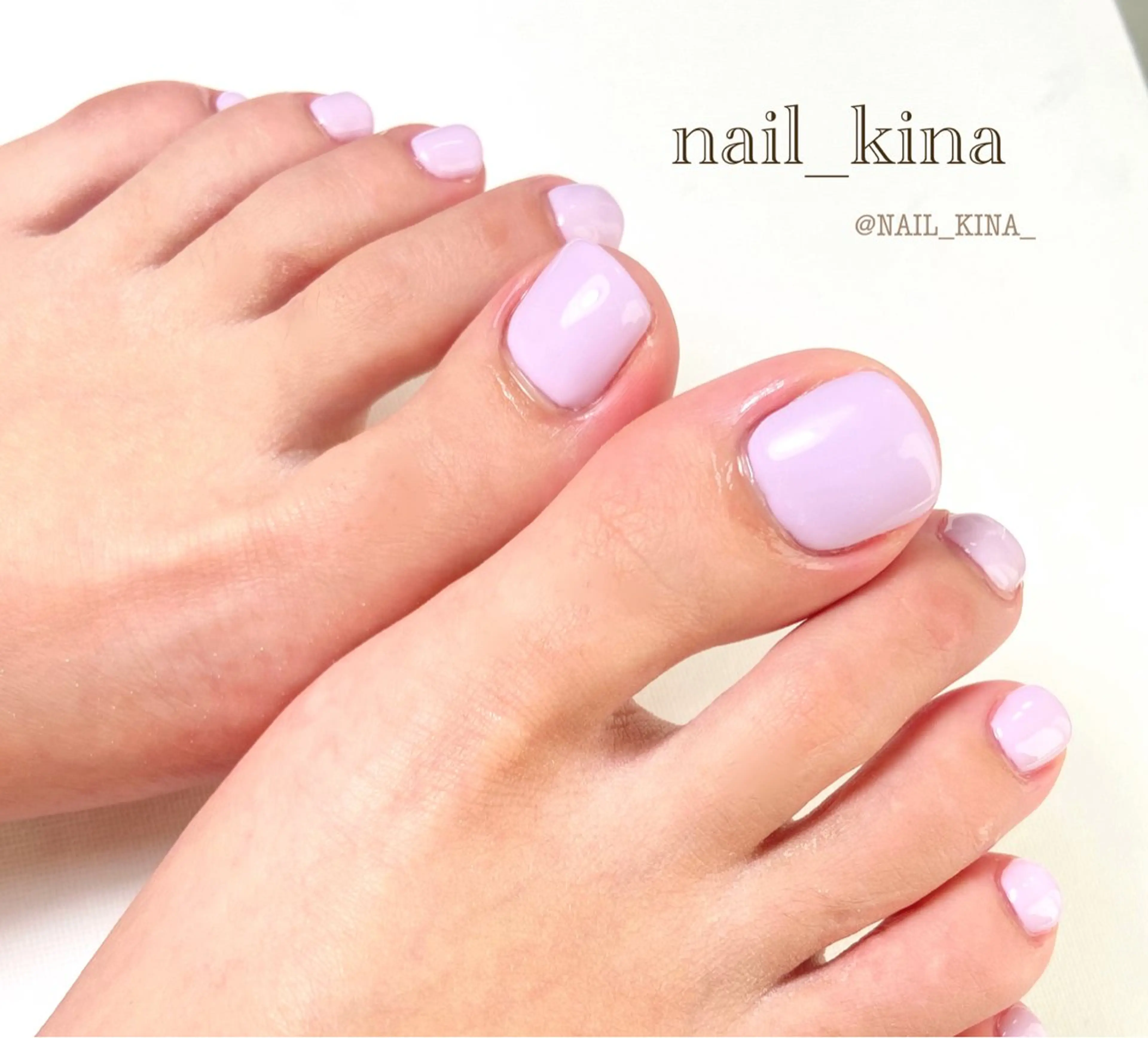 ネイル フットネイル ワンカラーネイル シンプルネイル nail_ kinaのネイルデザイン