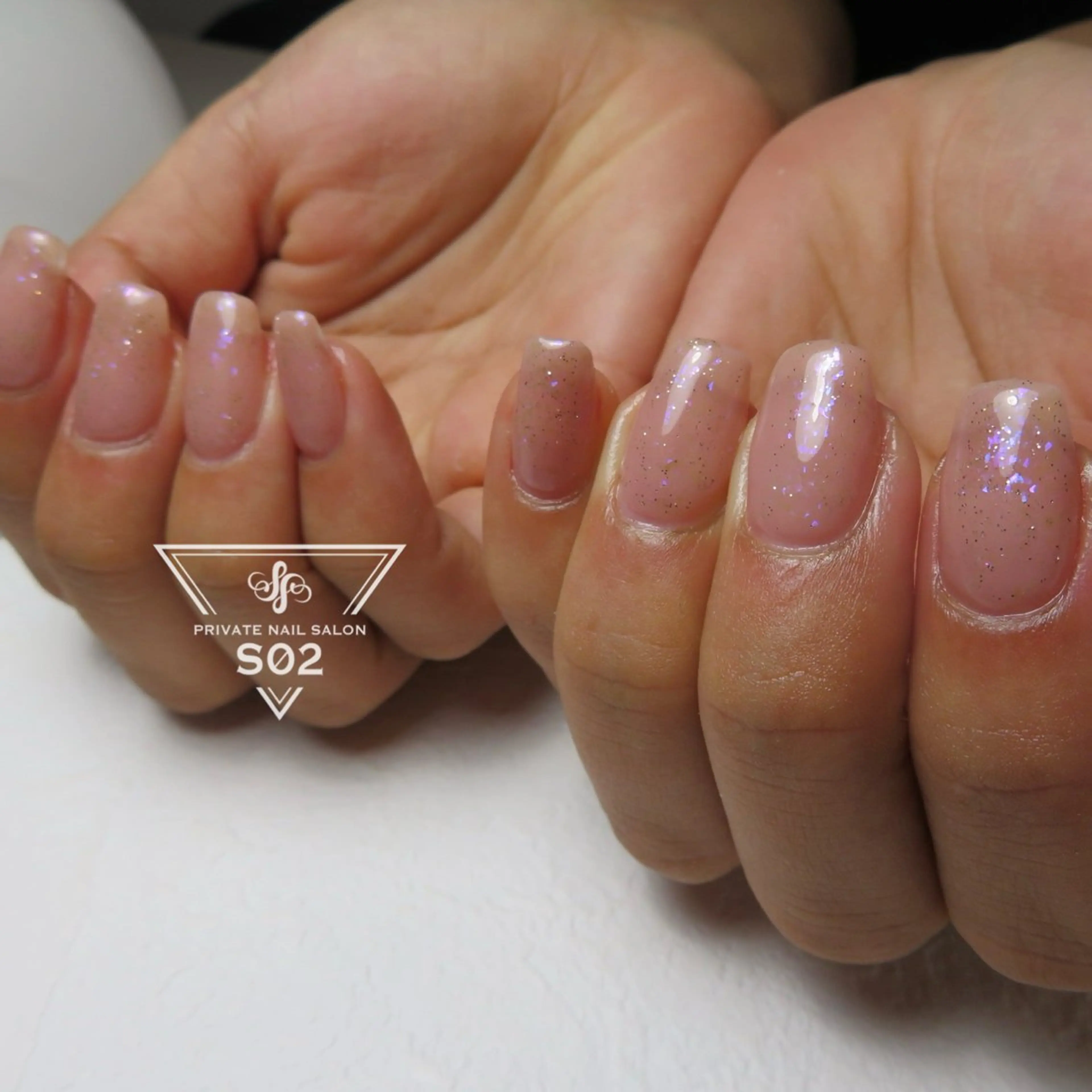 ネイル ラメ(グリッター) ミディアムネイル ワンカラーネイル S02 𝙲𝚑𝚒𝚎のネイルデザイン
