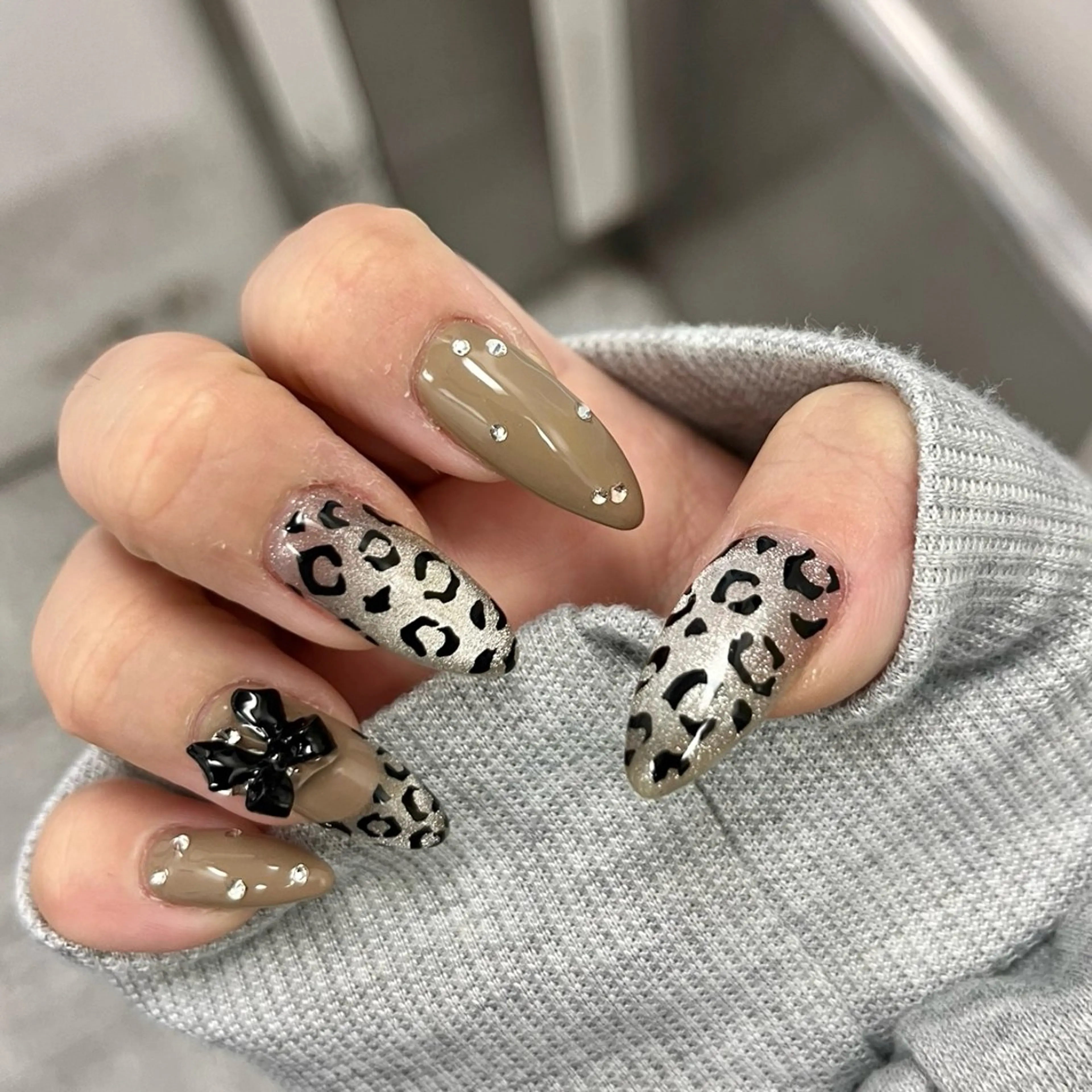 ネイル フラッシュネイル フットネイル ジェルネイル ラメ(グリッター) ラメグラデーション ハンドネイル beautysalonLino所属・ネイルサロン ⭐︎Linoのその他イメージ