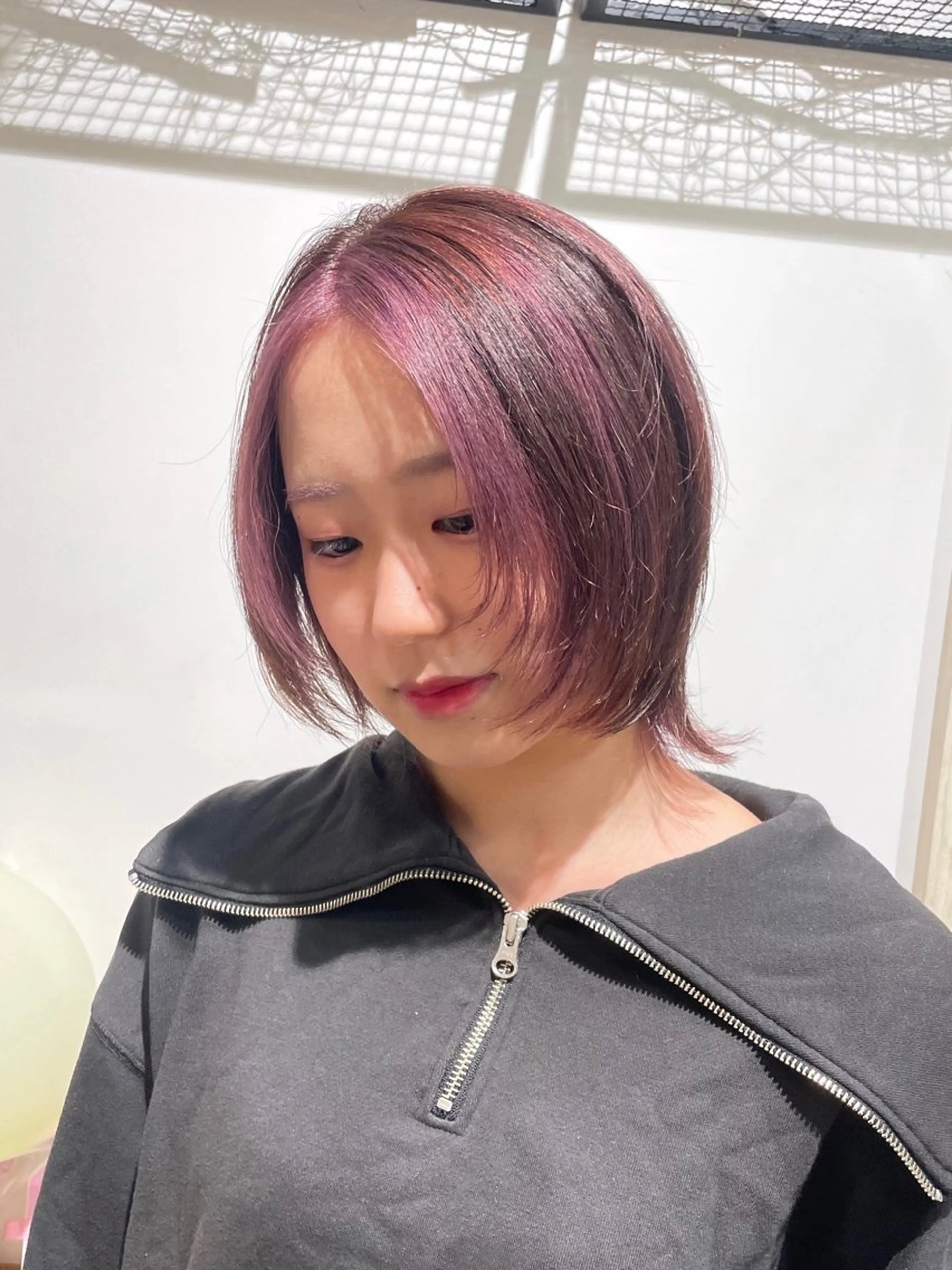 ミディアム カラー デザインカラー ハイライトカラー インナーカラー ハイライト ヘアカラー ハイトーン🦄ネイル 💞のぶちのネイルデザイン