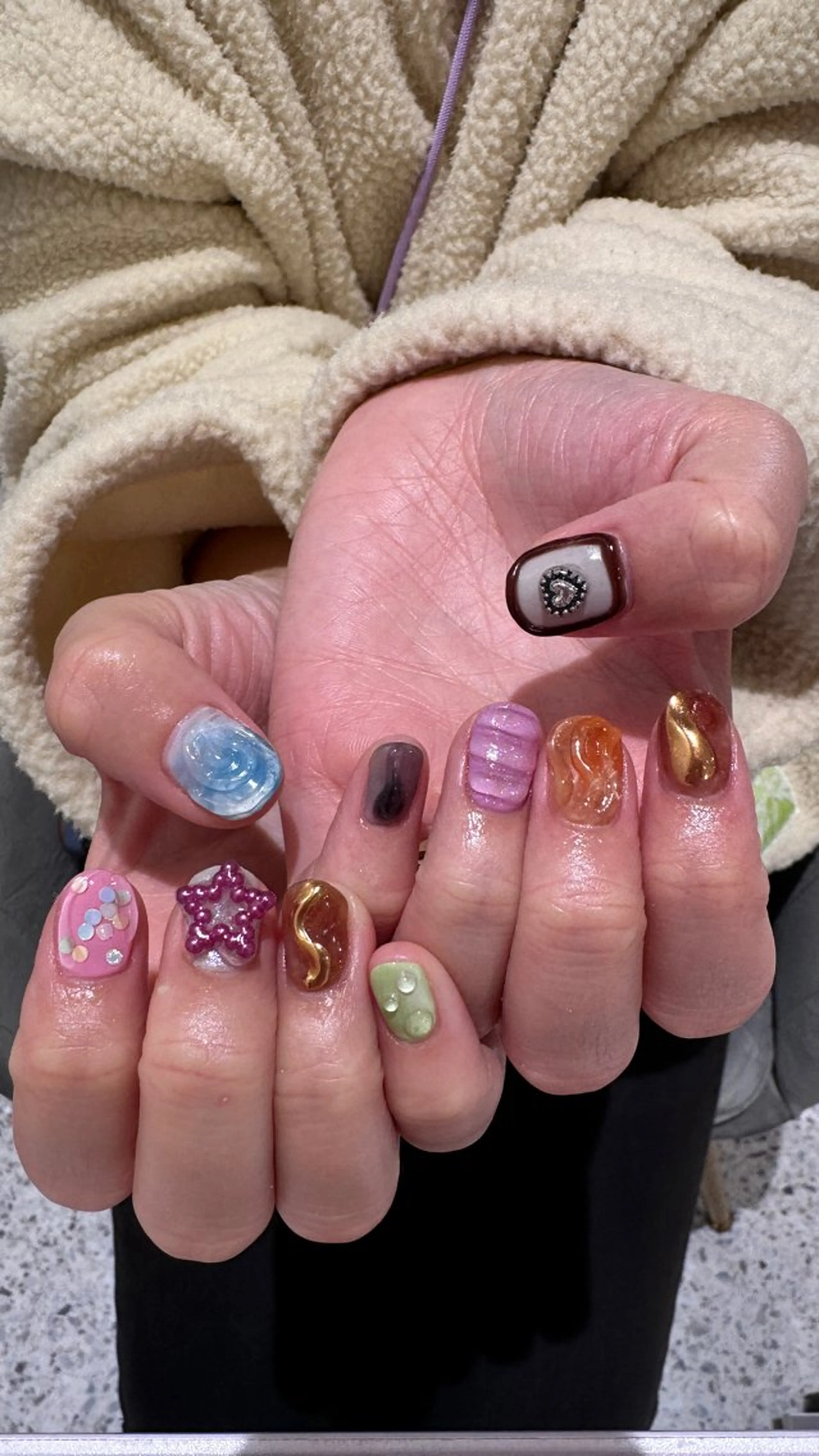 ネイル ハンドネイル 👽個性派ネイル🎀 komachiのマツエク・マツパデザイン