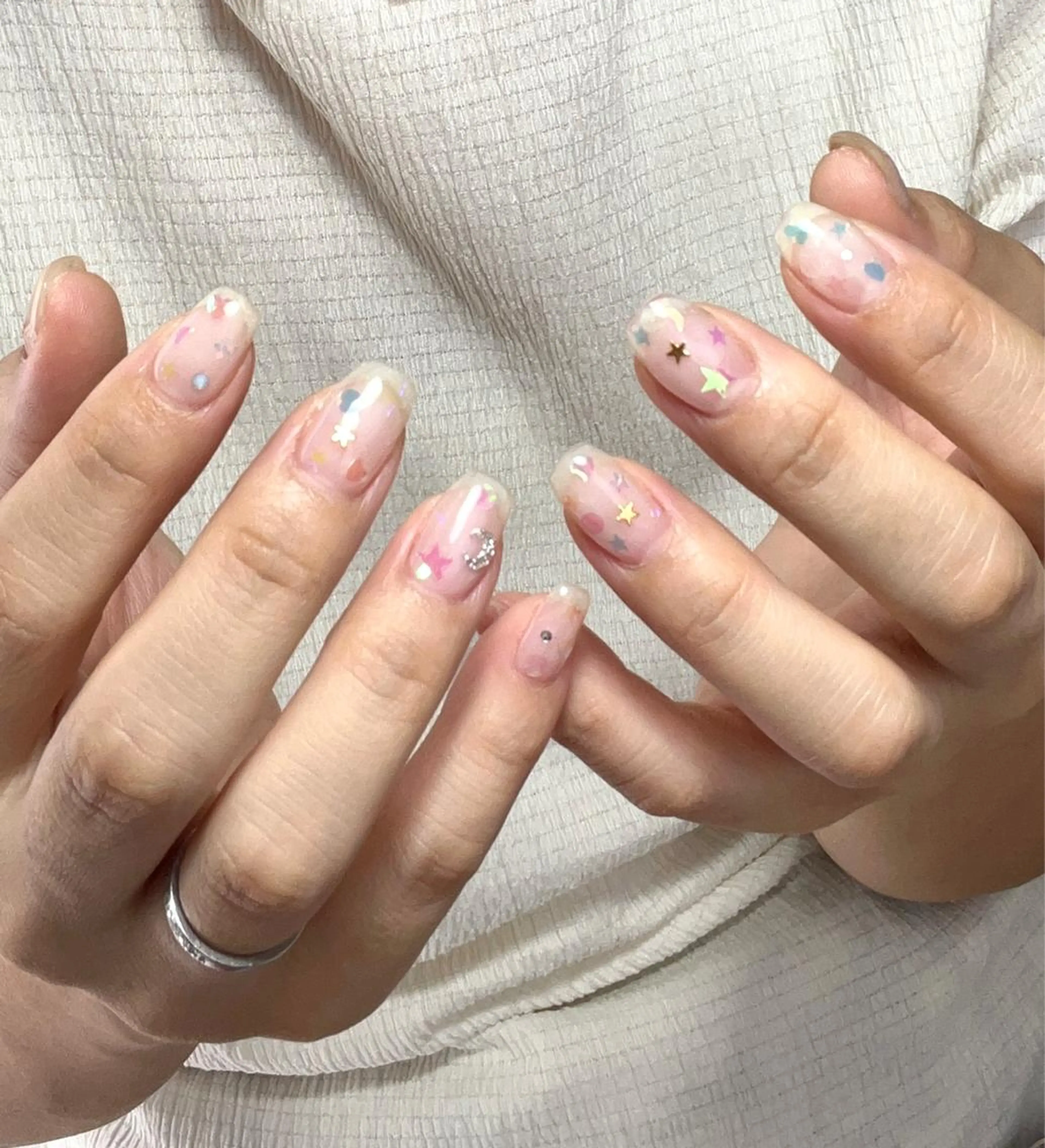 ネイル ジェルネイル キラキラネイル 韓国ネイル パラジェル シンプルネイル ハンドネイル nails' it...のネイルデザイン