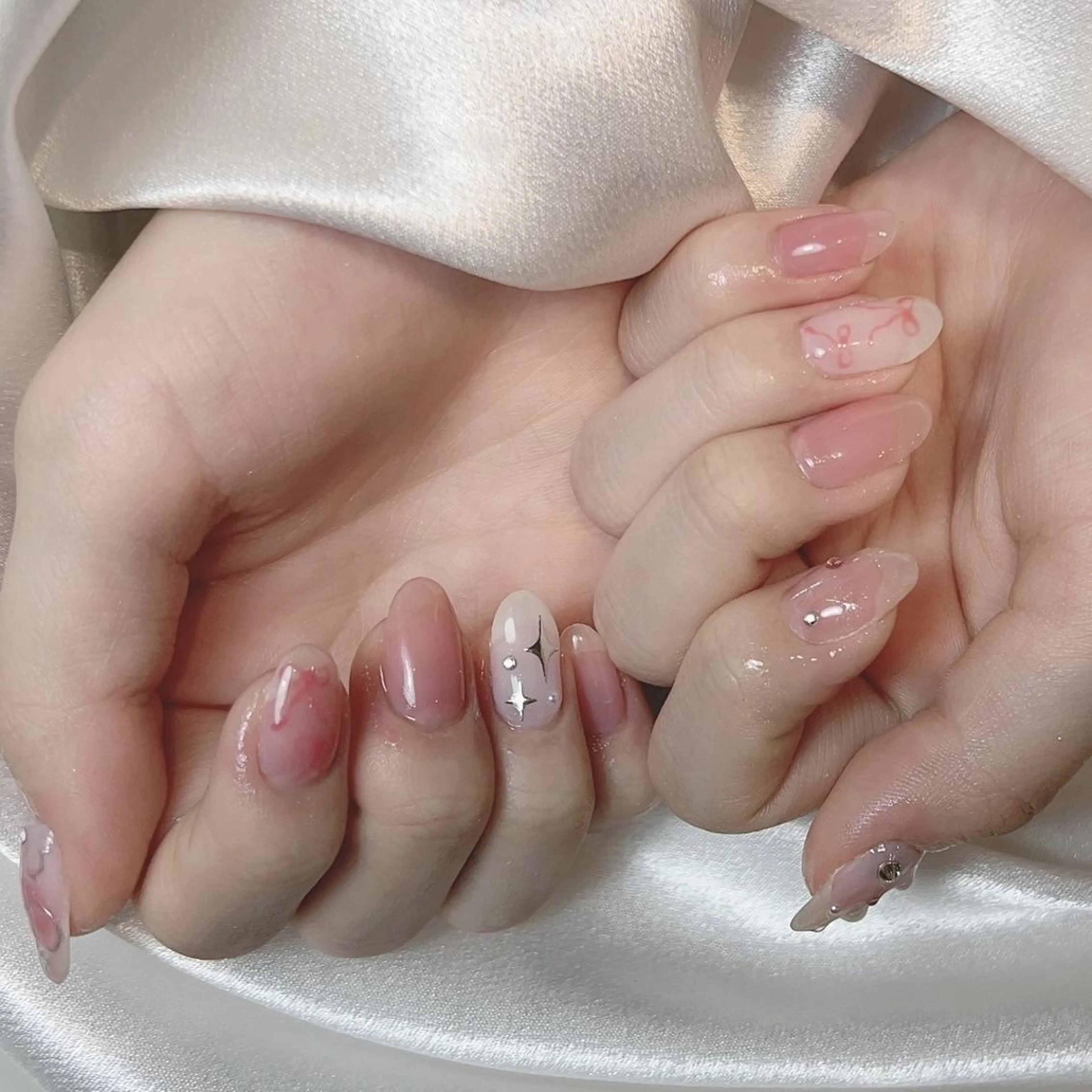 ネイル RAFFINE 月🦋🩵のネイルデザイン