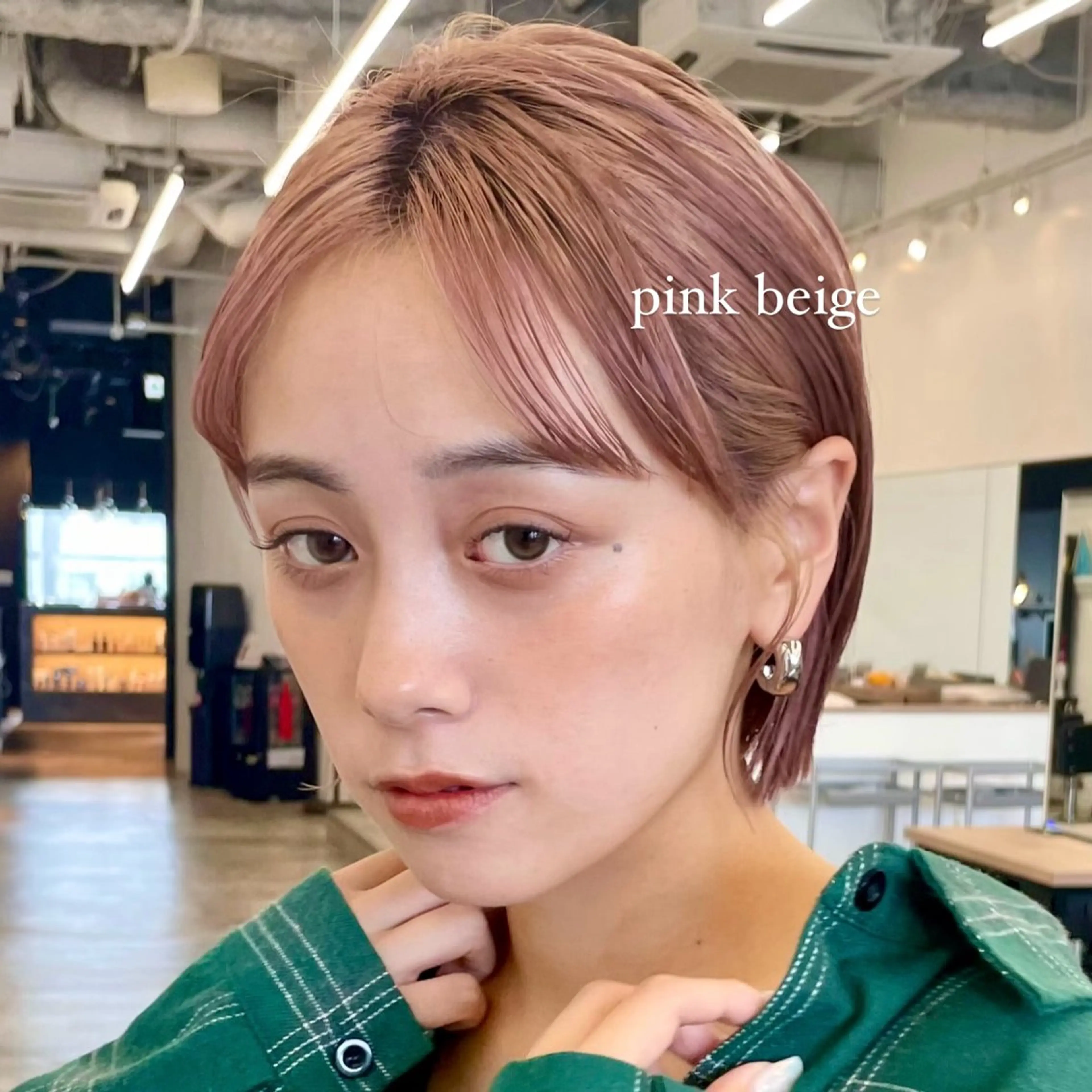 ショート カラー ヘアアレンジ ベージュカラー ブリーチ ピンクカラー ピンクベージュ ボブ/レイヤー/ 艶髪/HANA💗のヘアスタイル