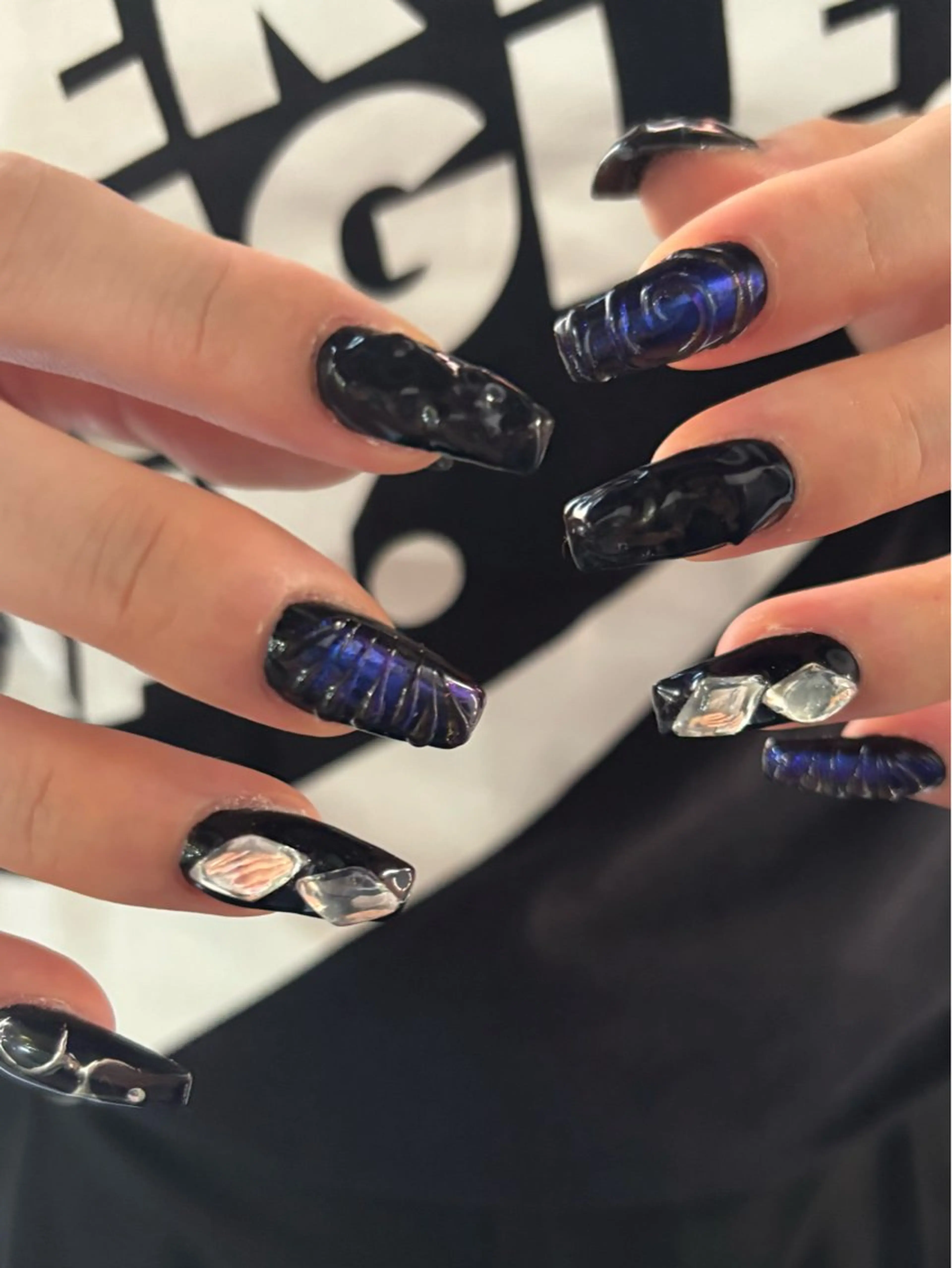 ネイル ハンドネイル 🪐富島彩夏 /海外nail🪐のネイルデザイン