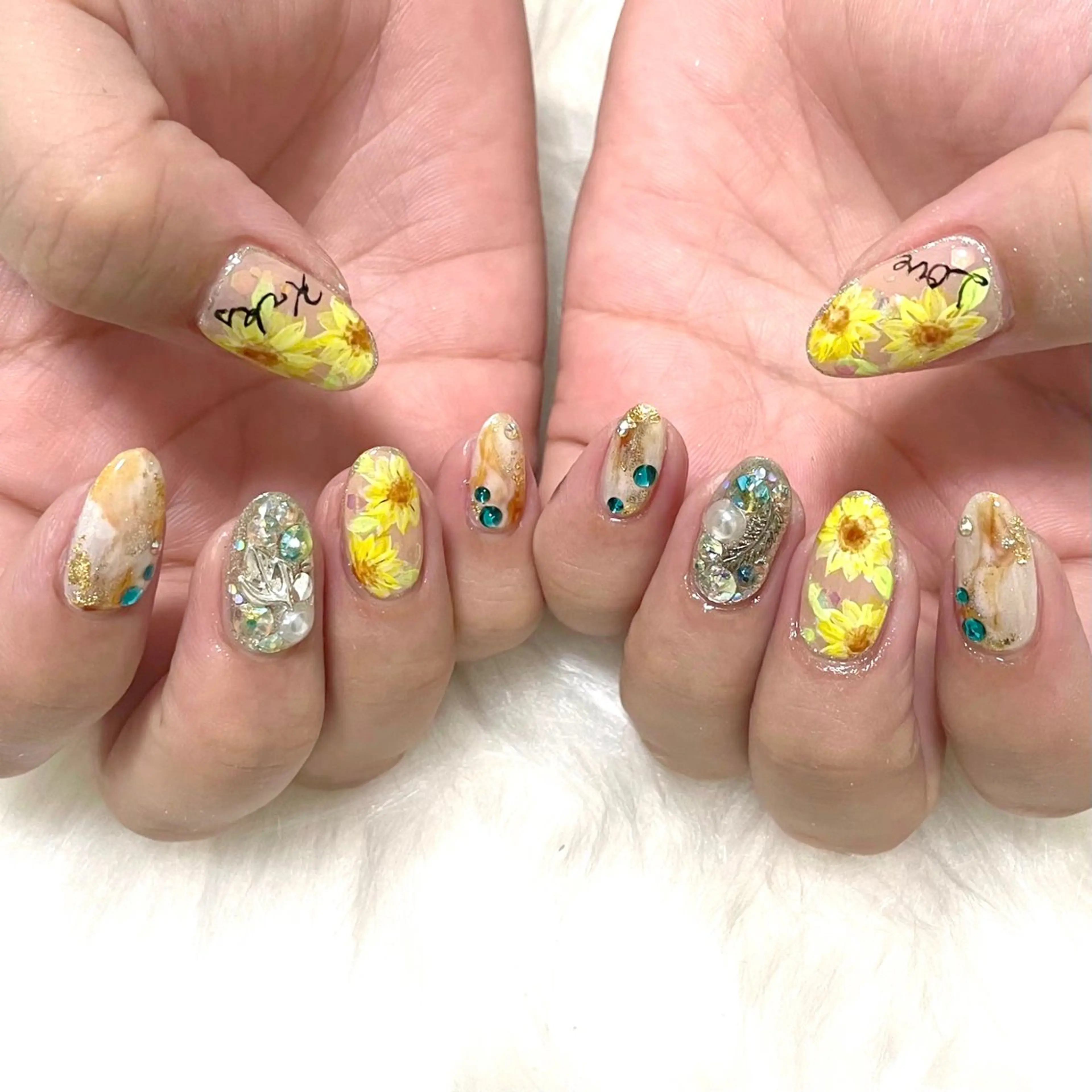 ネイル アートネイル MADDY NAILS所属・MADDYNAILS ✴︎柏痛ネイルのネイルデザイン