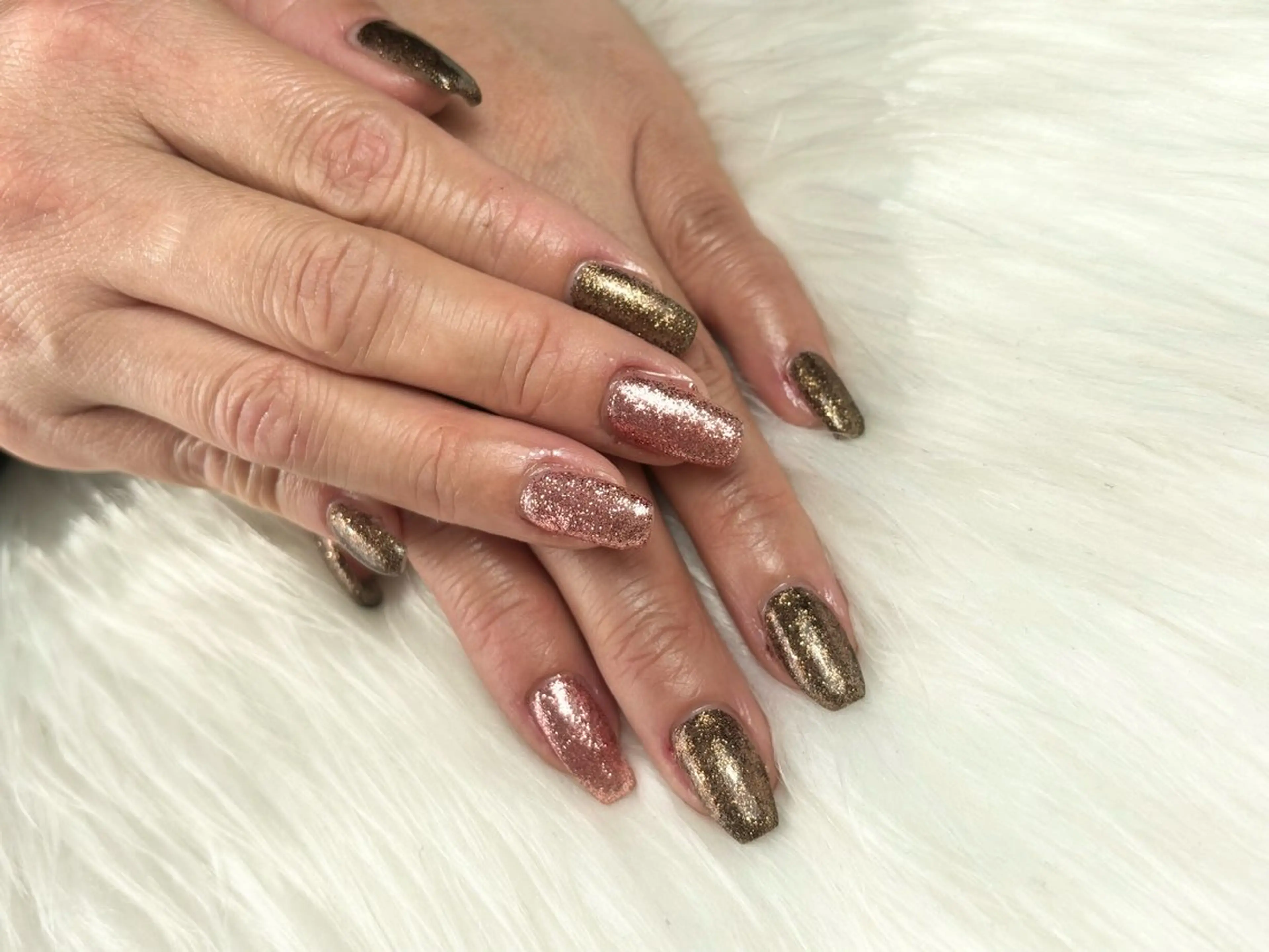 ネイル ブラウン ピンク 赤色 ハンドネイル MIKA ♡のネイルデザイン