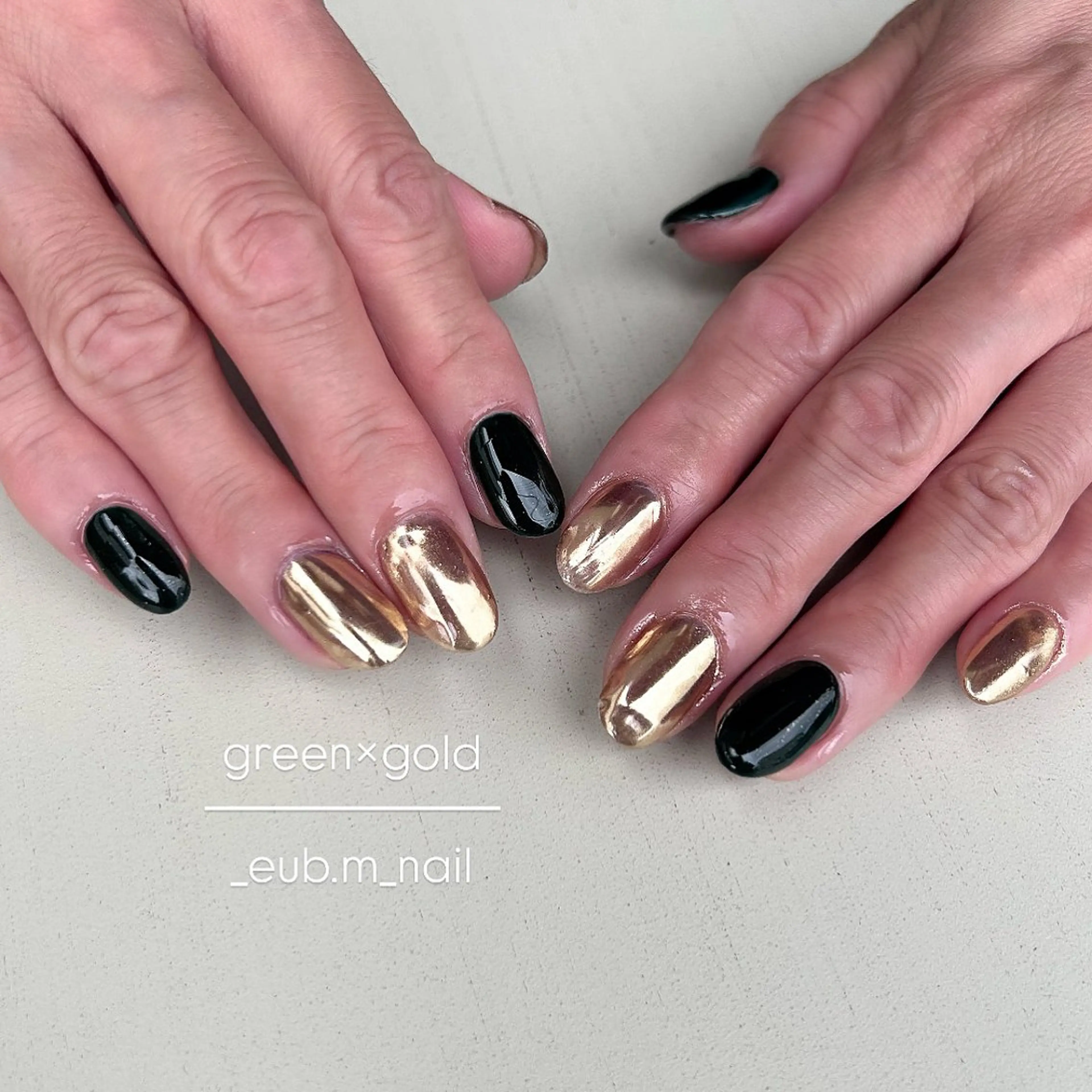 ネイル ゴールド グリーン ハンドネイル 深夜ネイルサロン eub.m_nailのネイルデザイン