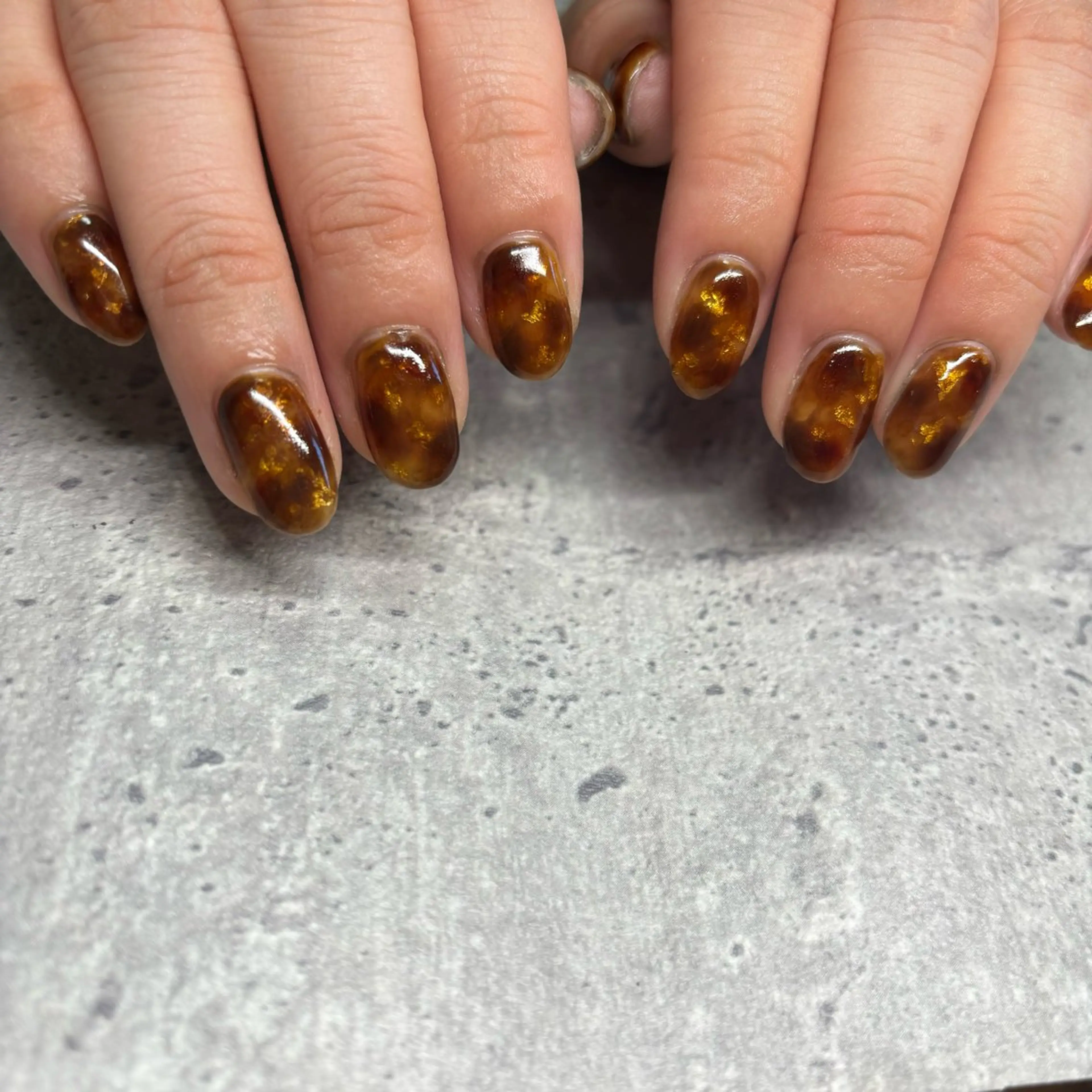 ネイル べっ甲ネイル ハンドネイル RE💟N.NAIL ラテン系お姉さんのネイルデザイン