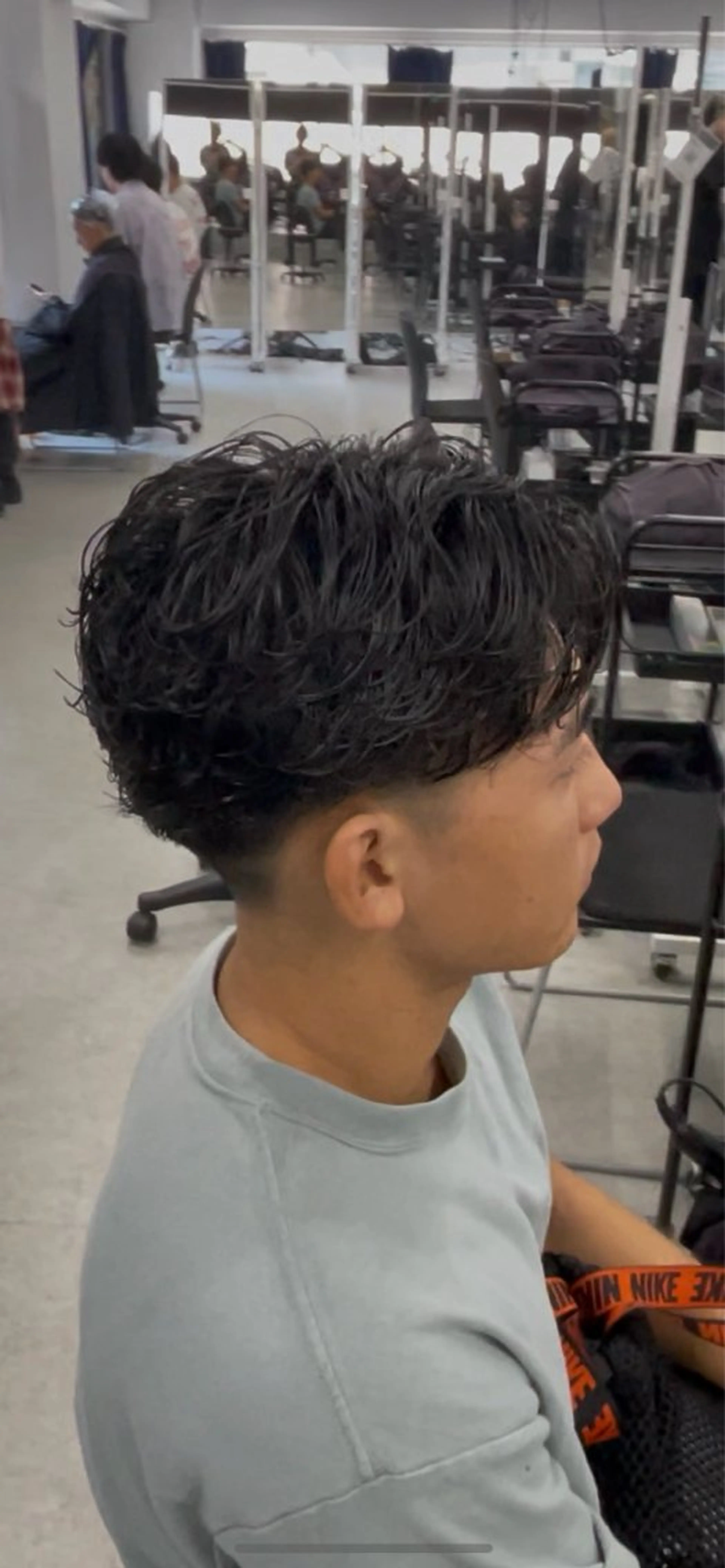 パーマ メンズ センターパート メンズハイライト メンズメッシュ マッシュ メンズパーマ カット パーマ ヘアセット 波巻き/サーフカール 🌊吉野裕稀のヘアスタイル