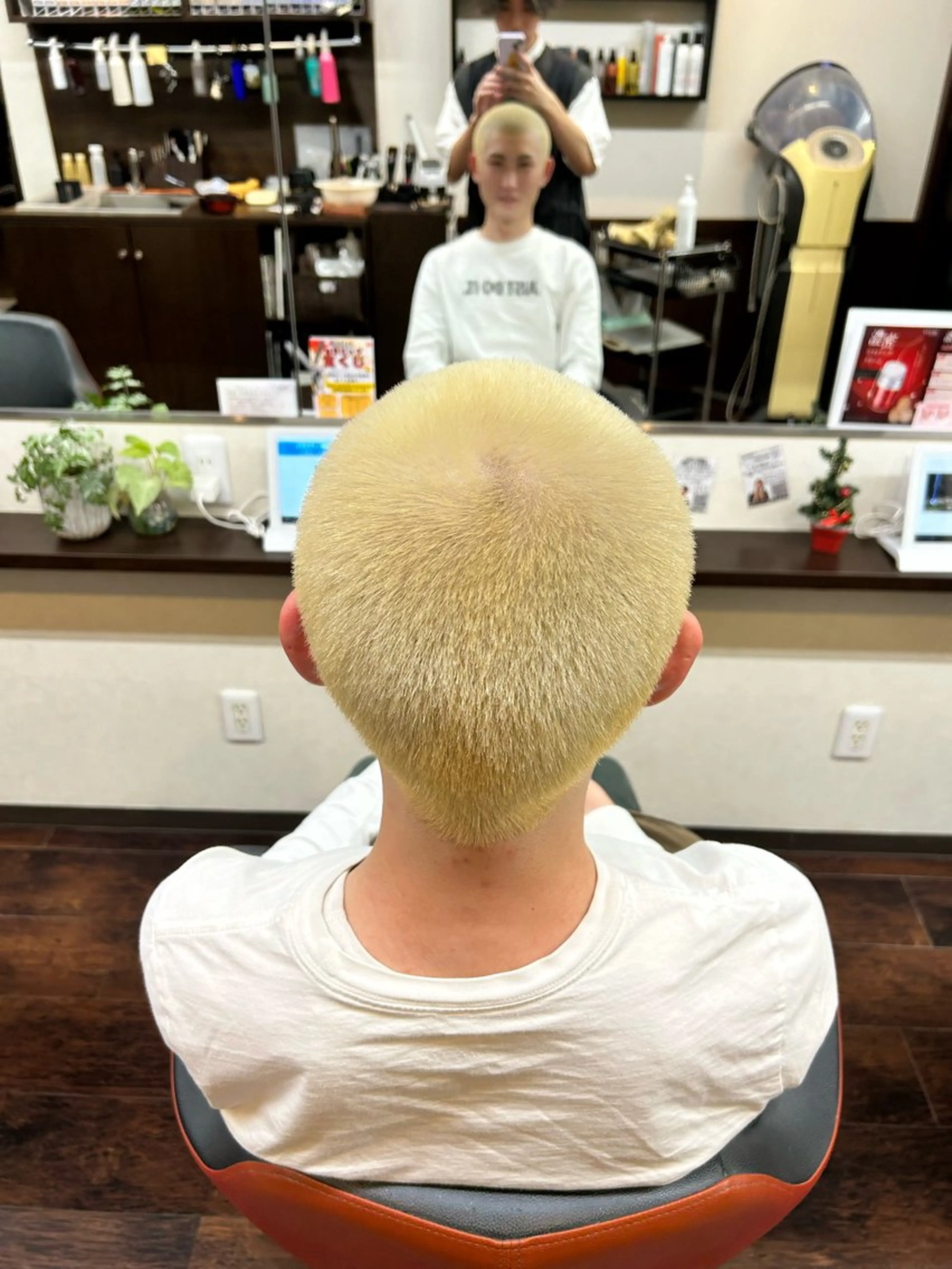 ショート メンズ ヘアカラー 篠田 蒼のヘアスタイル