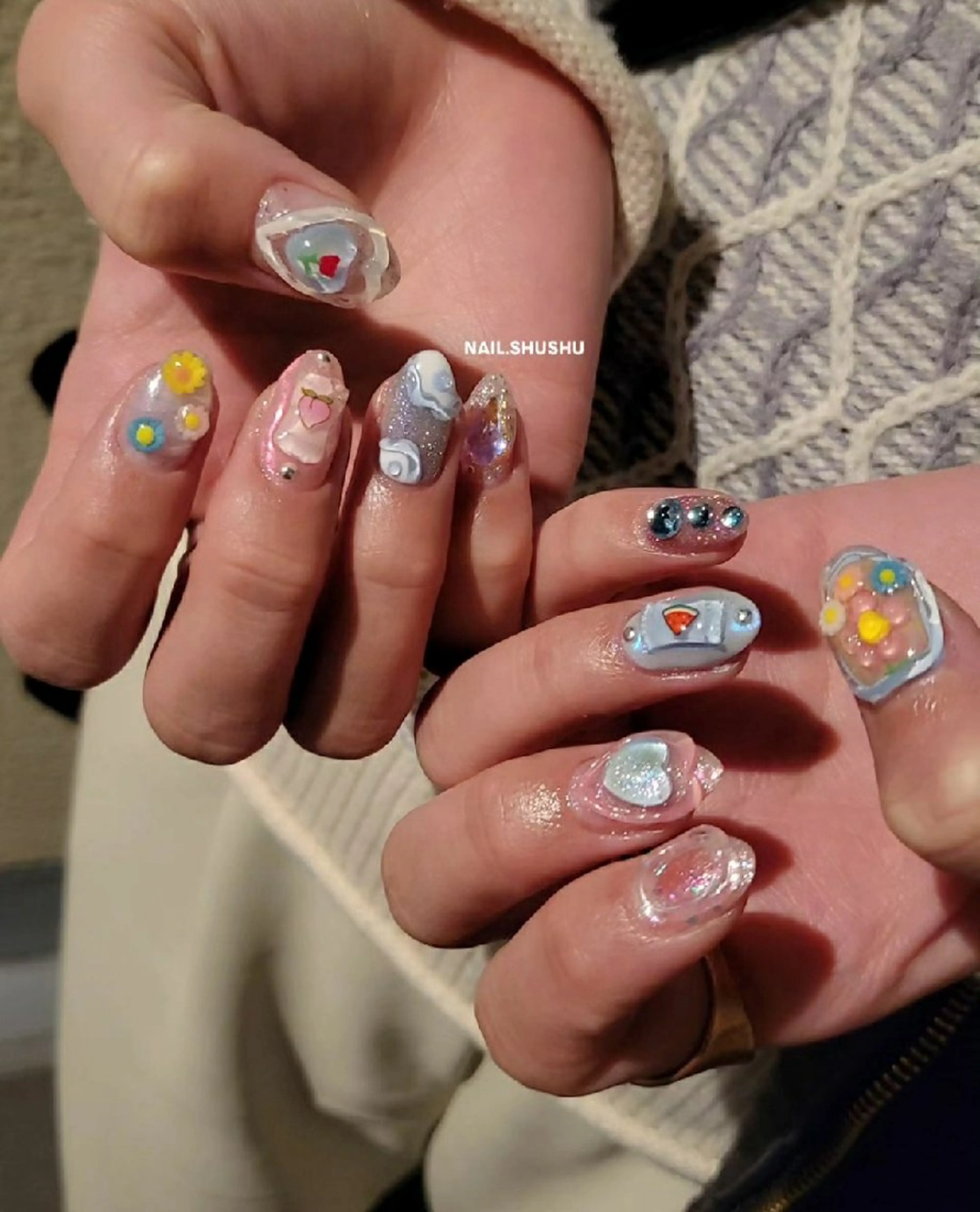 ネイル 持ち込み ニュアンスネイル ワンカラーネイル シンプルネイル 春ネイル ハンドネイル 3dパーツ/流行り 👧shushu❤️のネイルデザイン