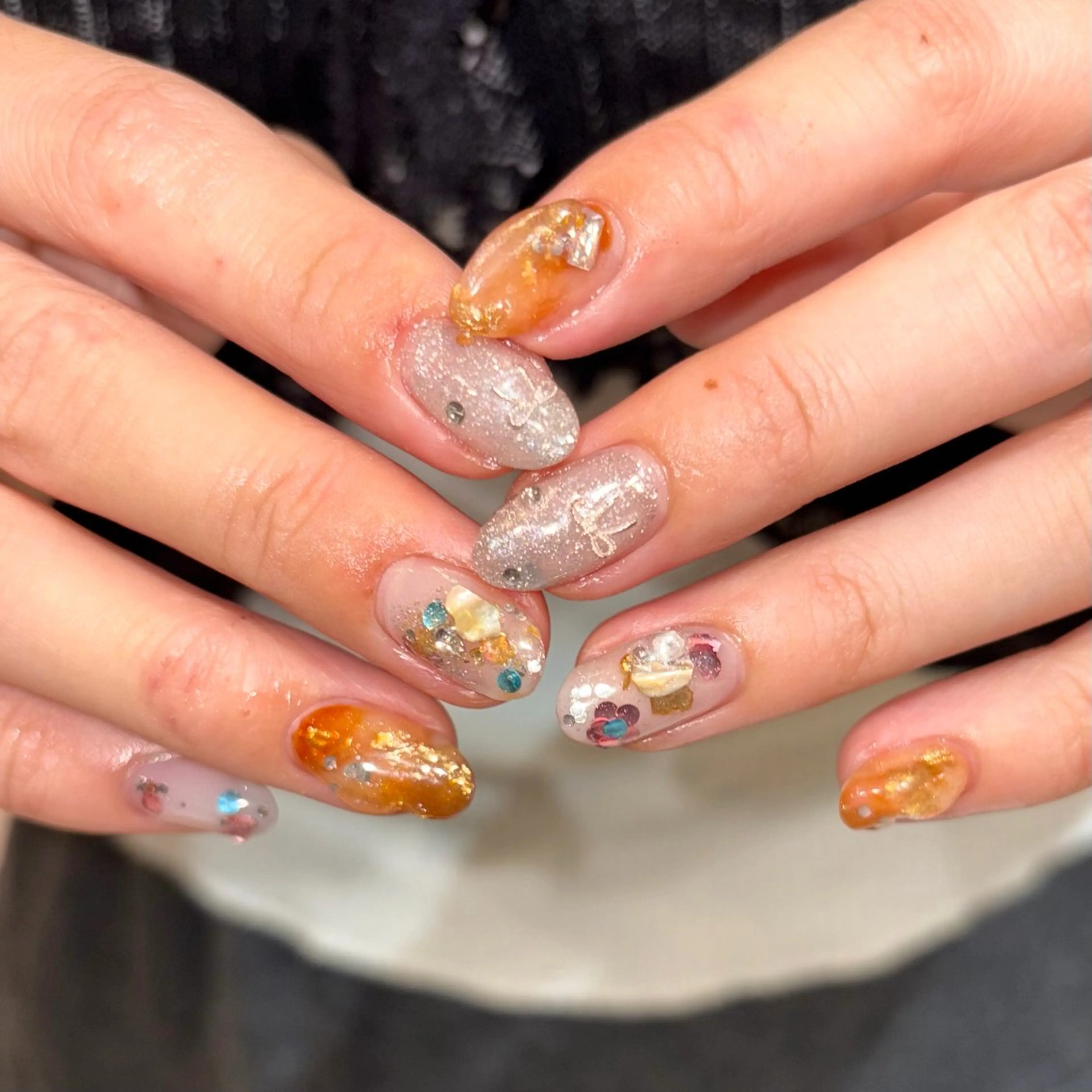 ネイル ハンドネイル レイヤー/手書きネイ ルCOCORO 🎀のネイルデザイン