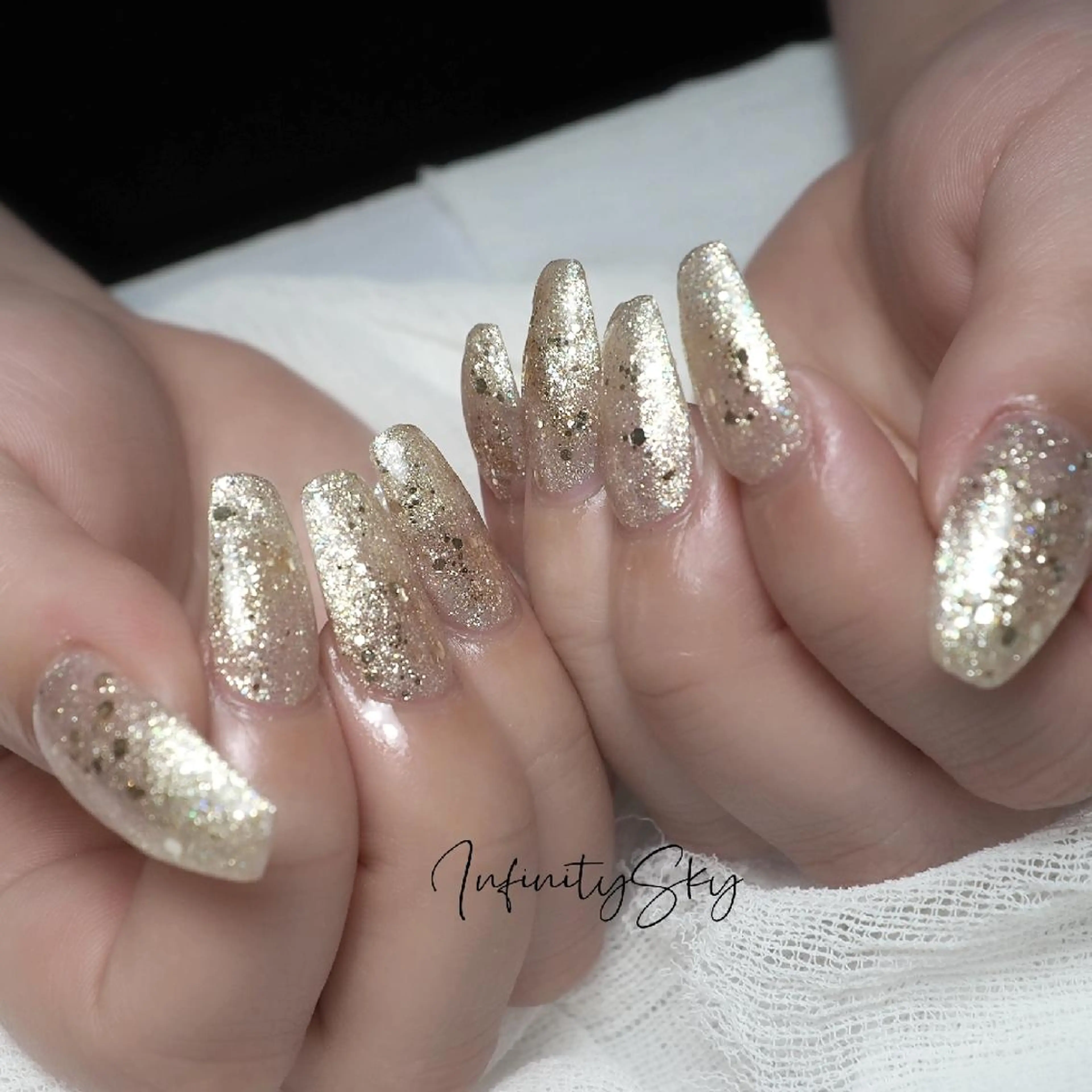 ネイル ラメ(グリッター) ロングネイル infinity skyのネイルデザイン