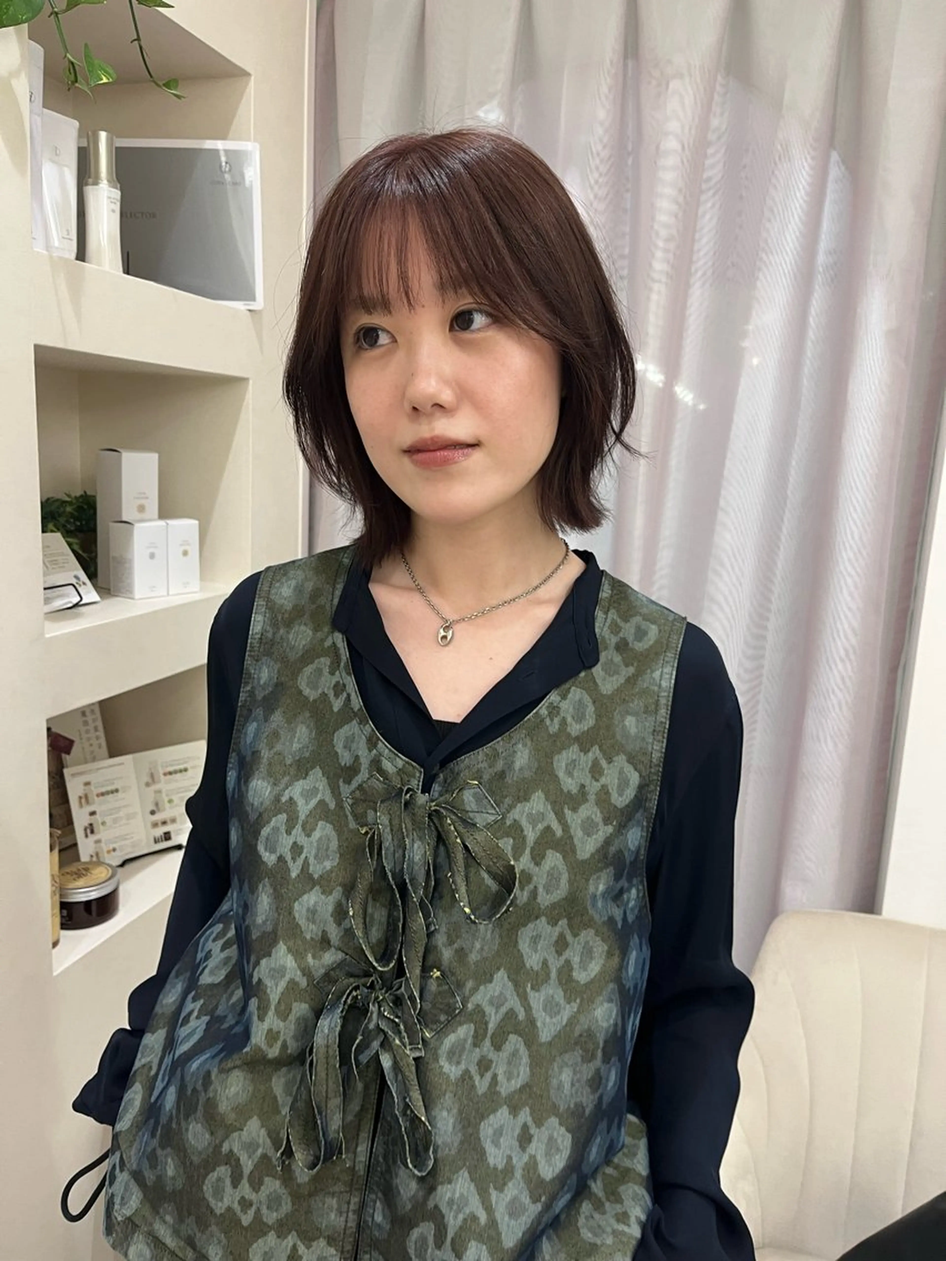 ショート カラー カット ヘアカラー トリートメント 松村 澪里のヘアスタイル