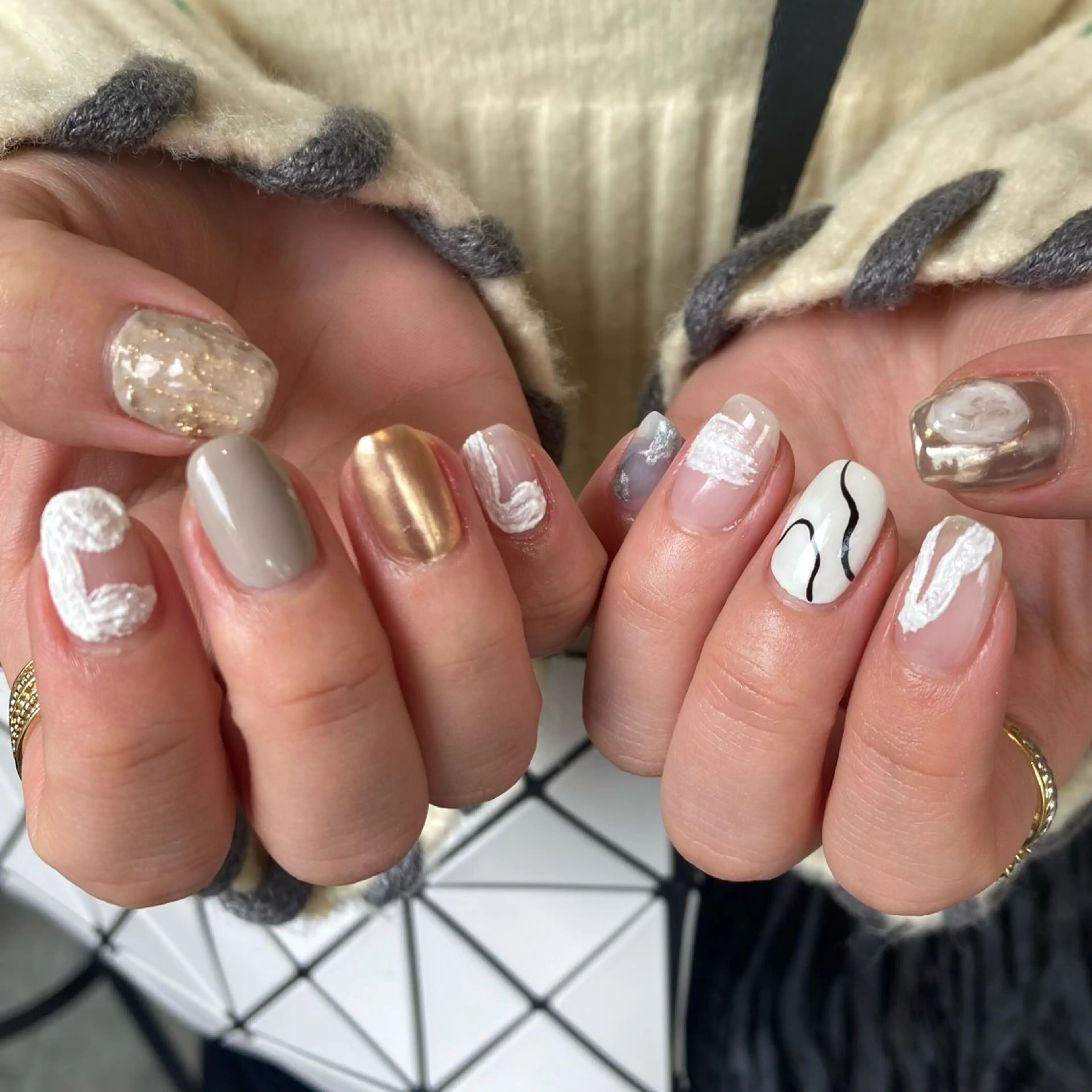 ネイル ミラーネイル ハンドネイル shio ♡ 1月予約受付中のネイルデザイン