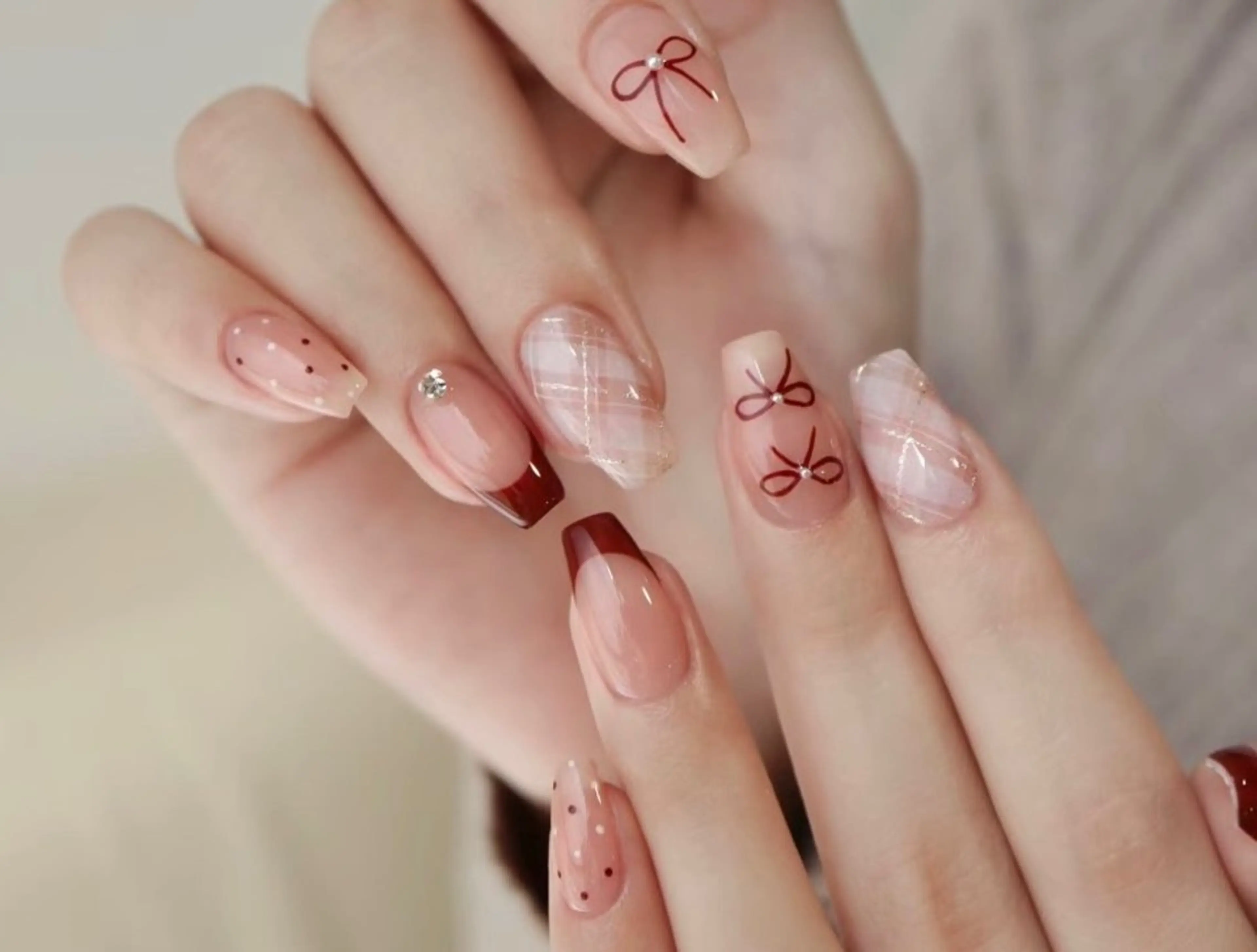 ネイル ハンドネイル 大塚眉毛|ハンドケア |肌管理の眉毛・アイブロウイメージ