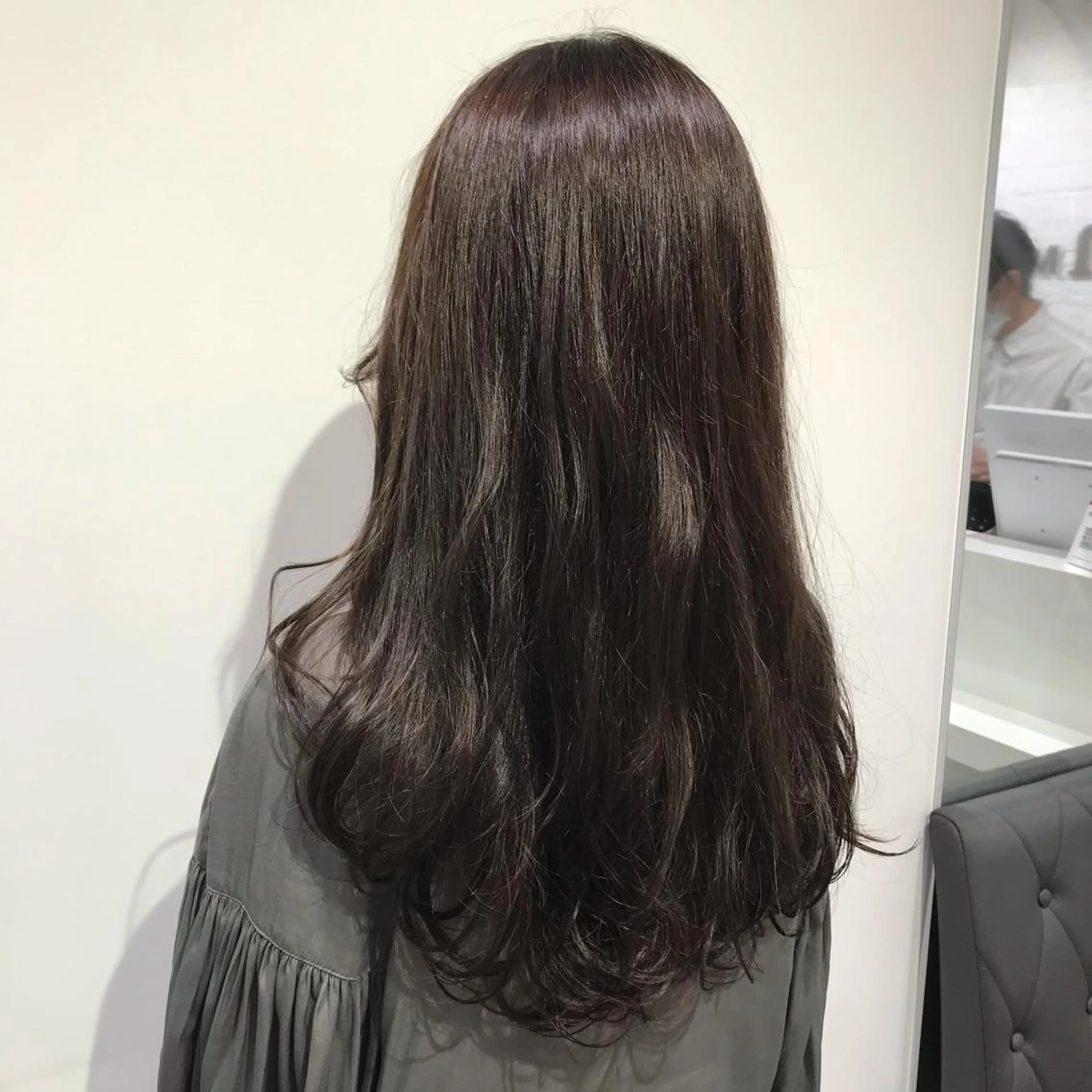 ロング カラー グレージュ イルミナカラー ラベンダーカラー ラベンダーグレージュ ラベンダーグレー カット ヘアカラー 【暖色カラー特化】 中山由梨のヘアスタイル