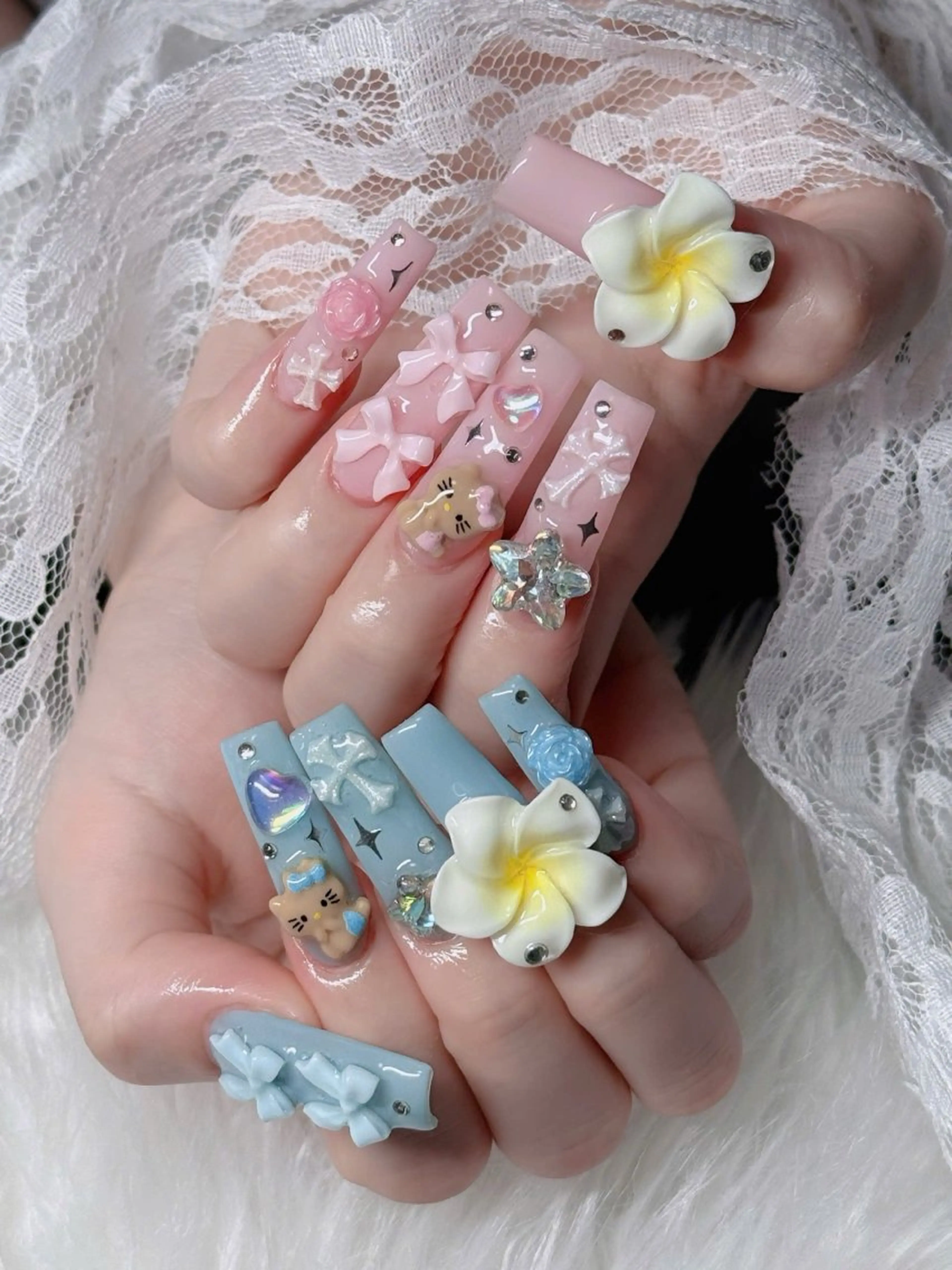 ネイル フレンチネイル ジェルネイル ガラスフレンチ ハロウィン ハート H.baby Nail Salonのネイルデザイン