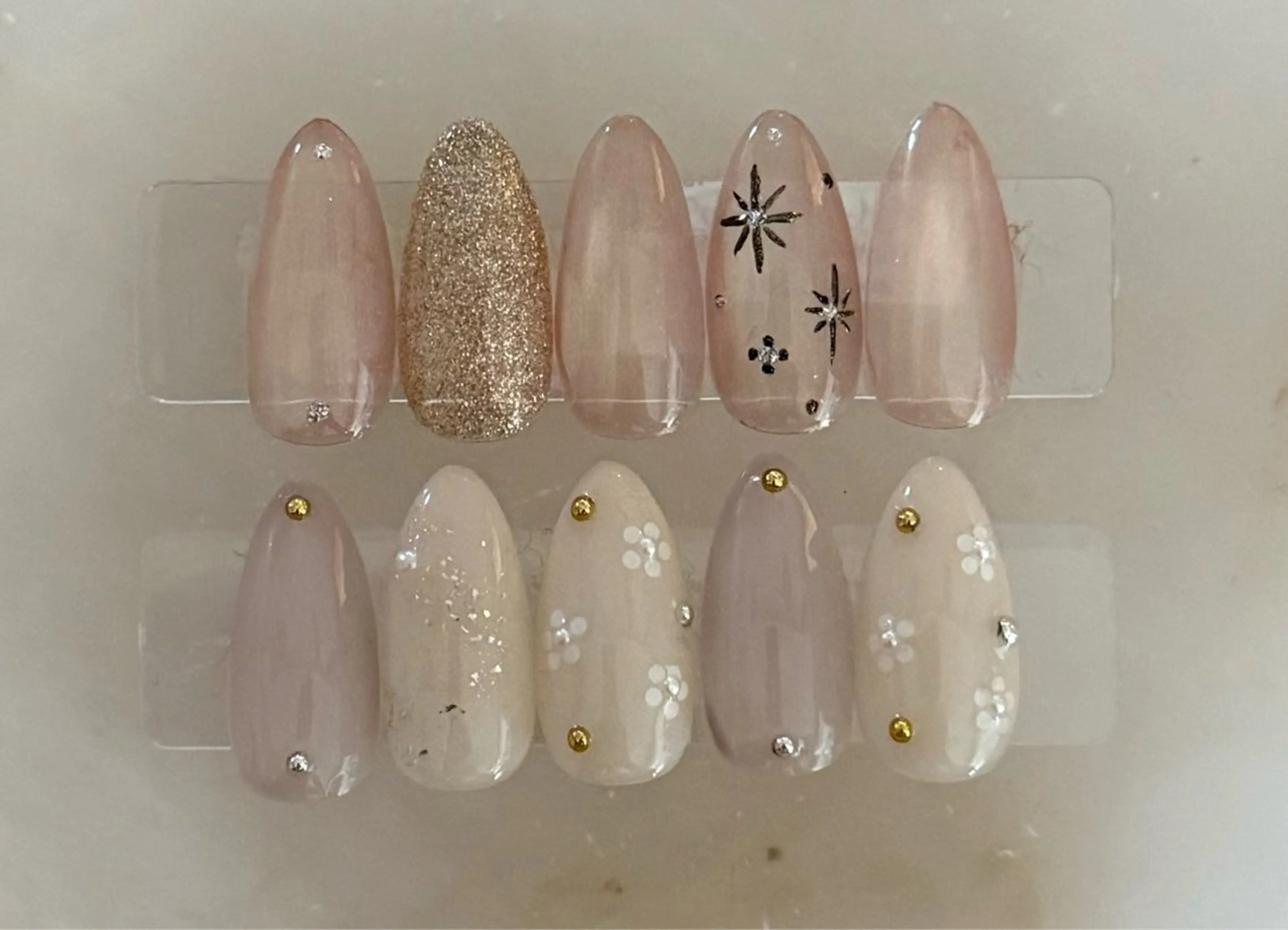 ネイル Atelier Bonheur所属・Atelier Bonheurのネイルデザイン