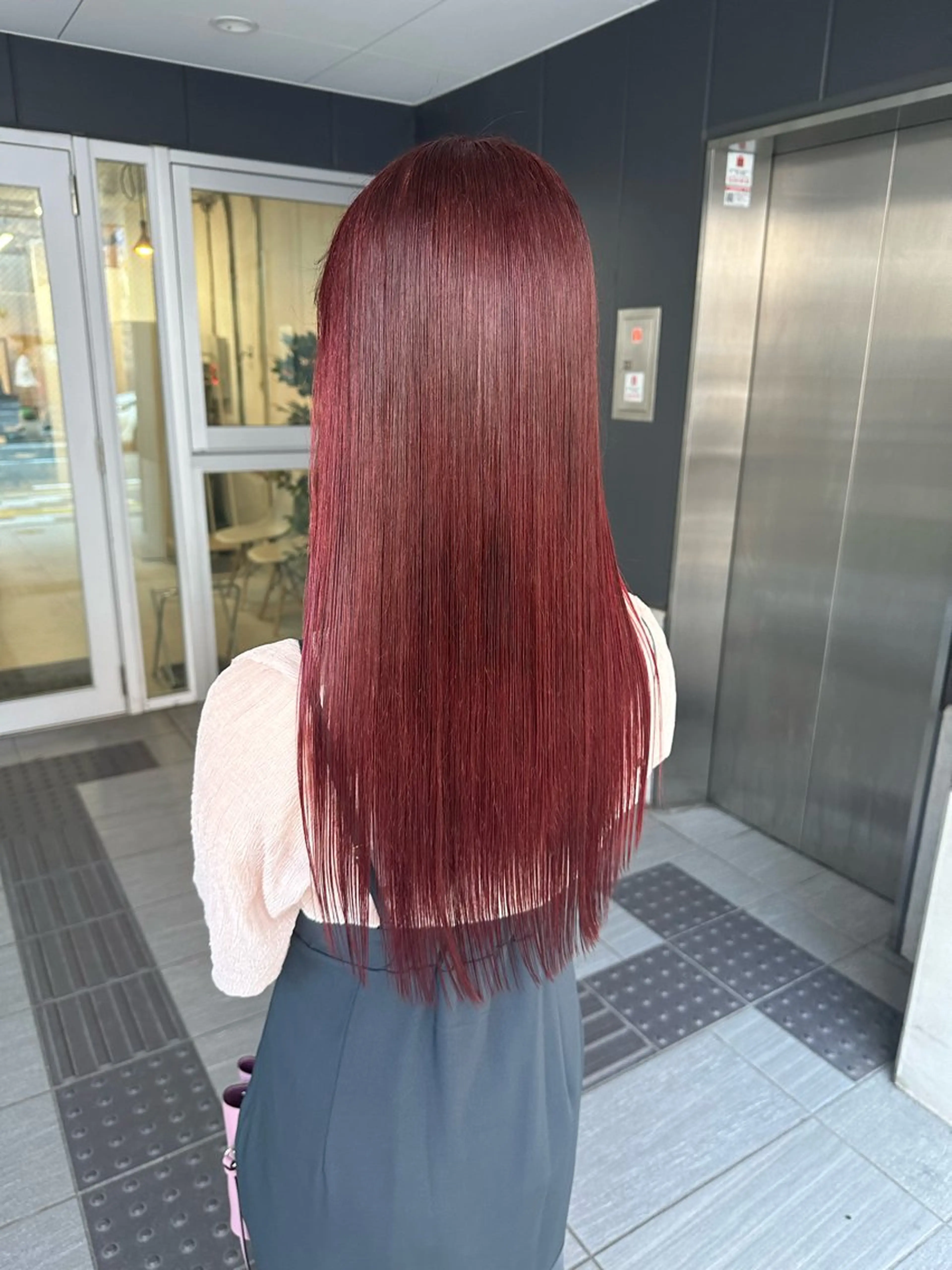 ロング カラー レッドカラー AYAKASA 暖色カラー/レイヤーのヘアスタイル