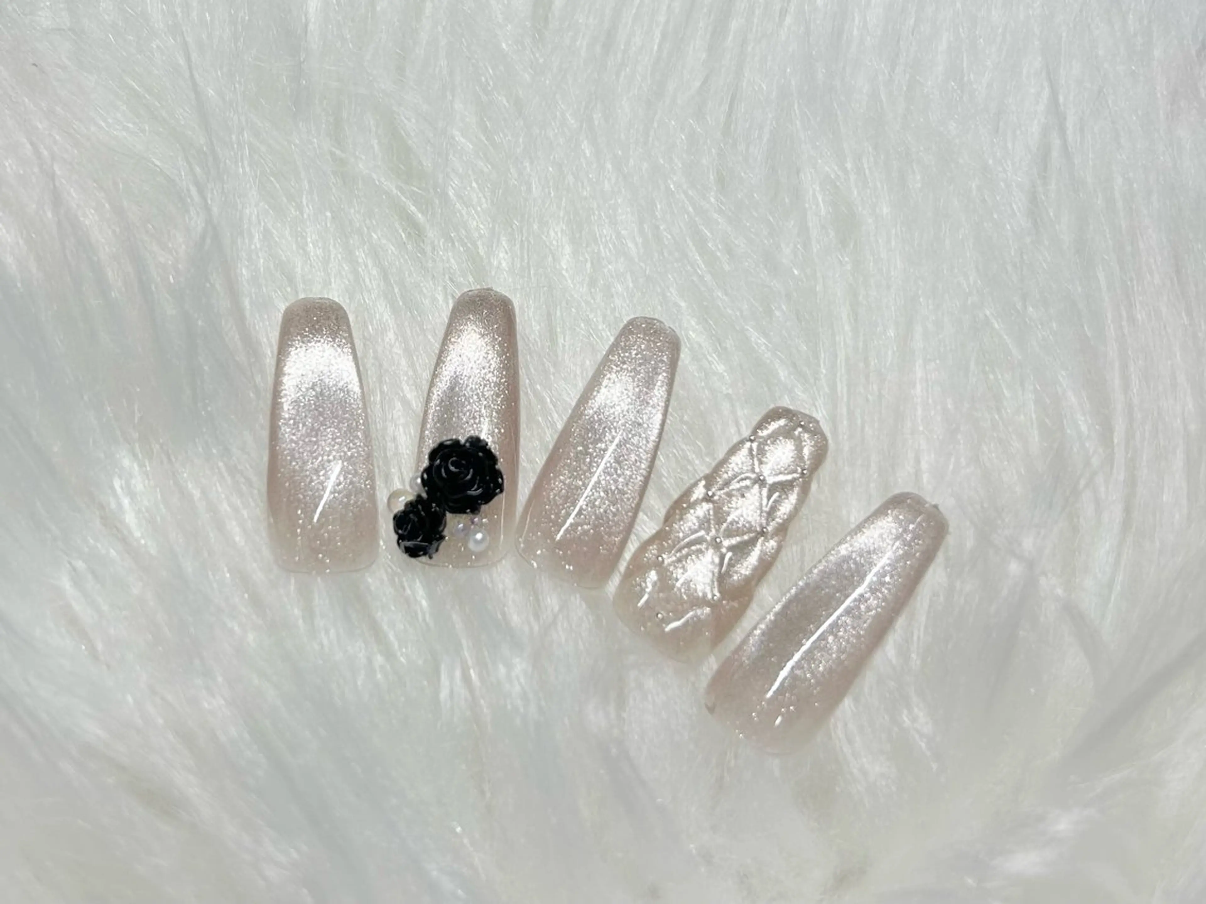 ネイル AURORA eyelash&nail salon アメ村店所属・Aurora Sakiのネイルデザイン