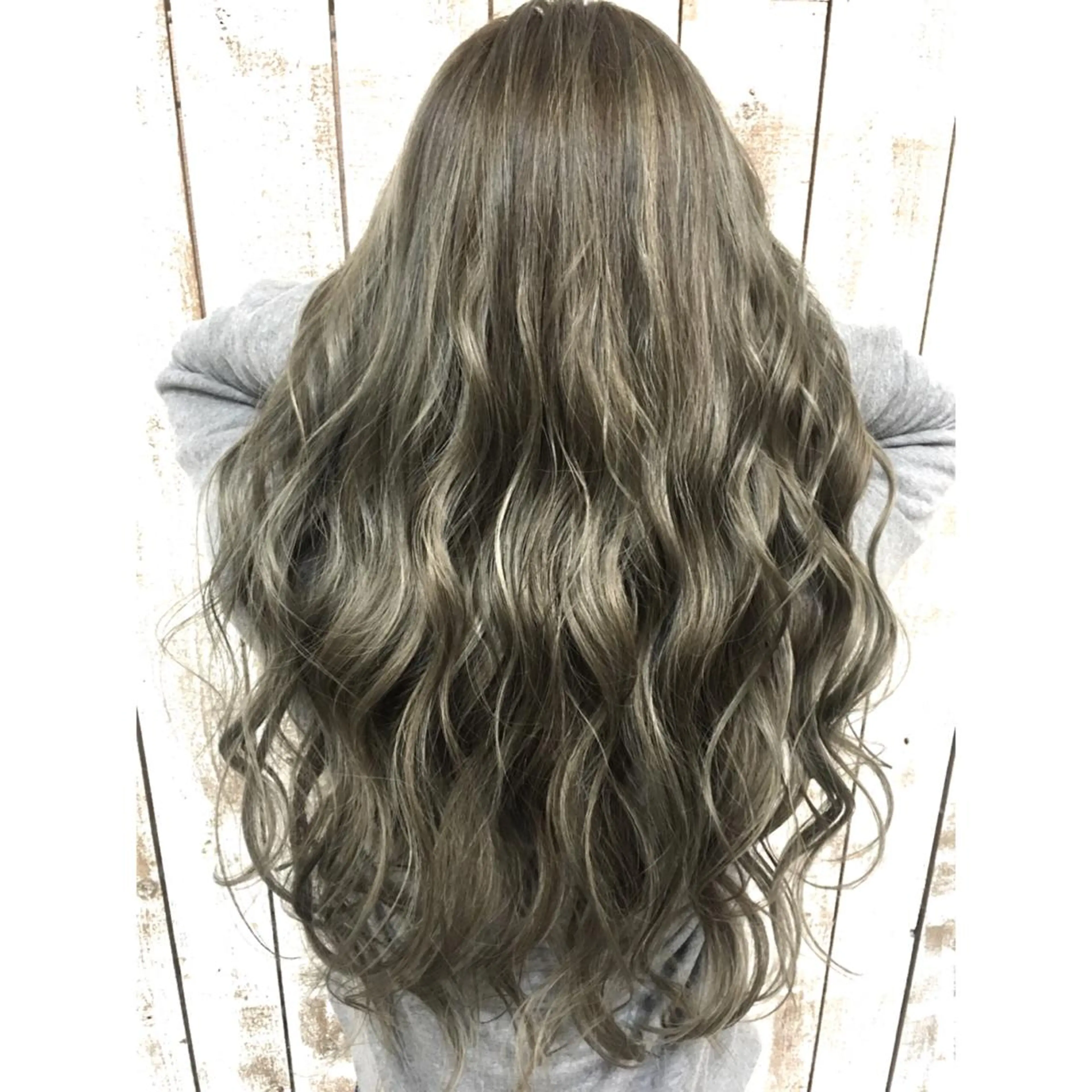 ロング カラー ハイライトカラー 3Dハイライト ハイライト ヘアカラー トリートメント 井上 一平のヘアスタイル