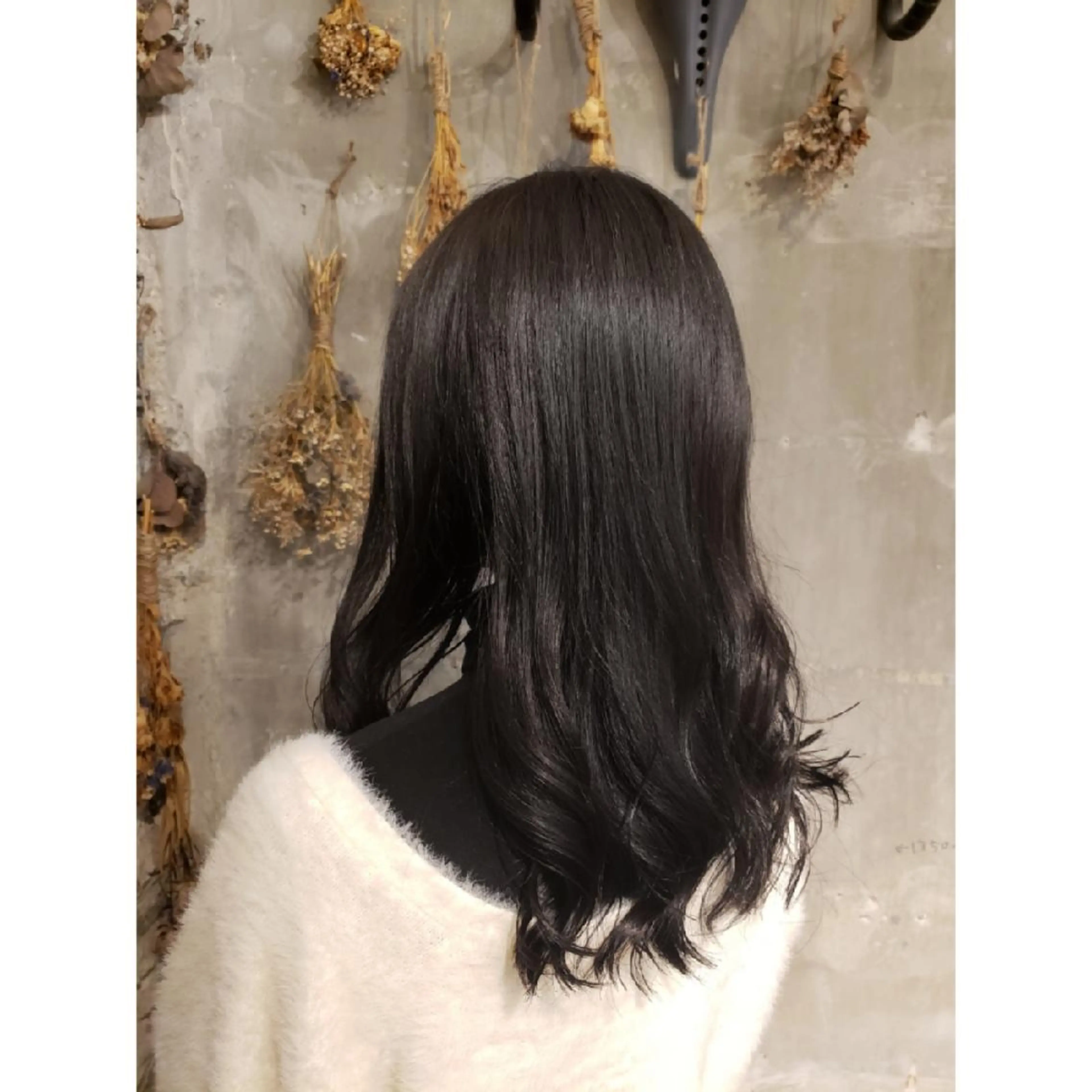 セミロング カラー 井尻 柚都歩のヘアスタイル