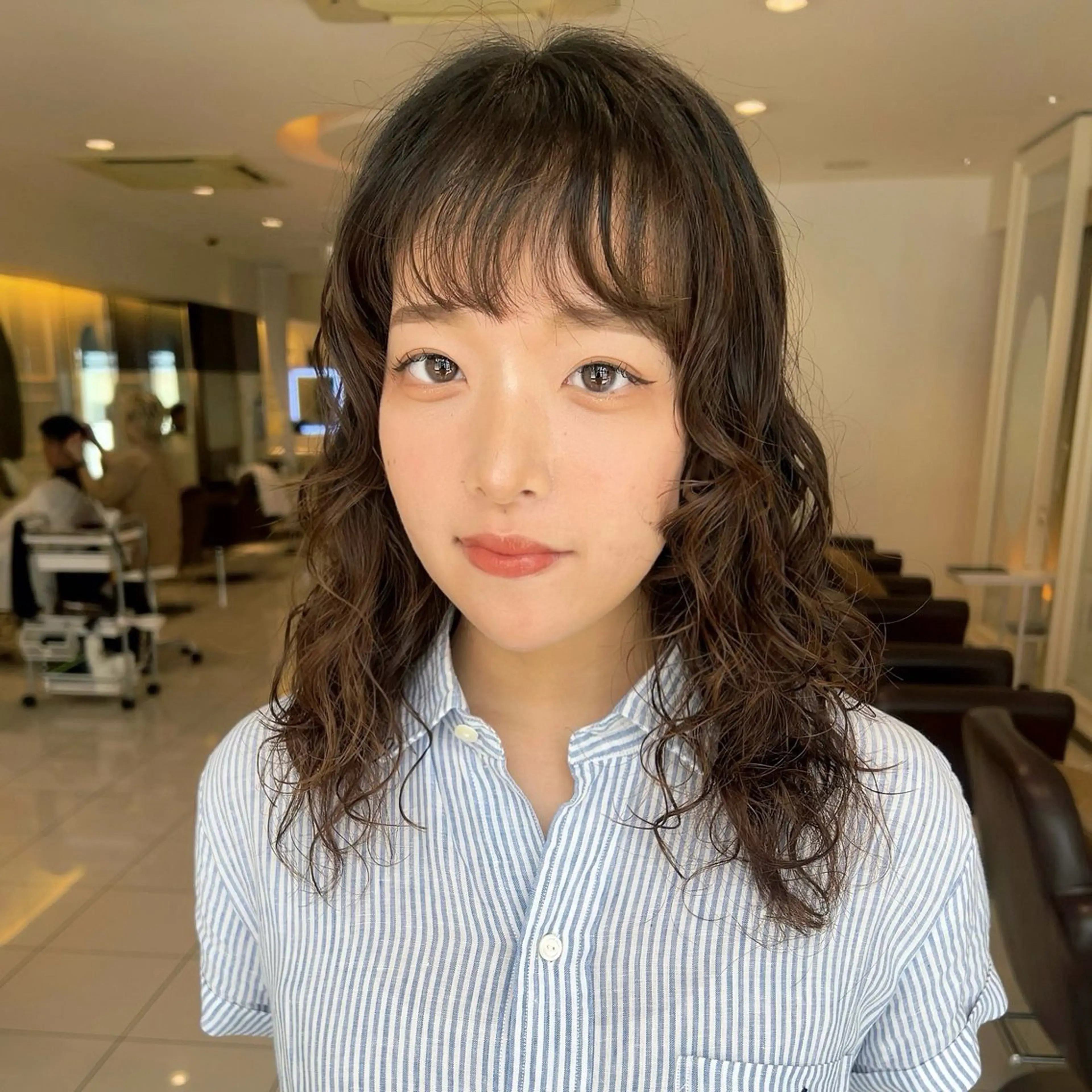 ミディアム パーマ モデル募集/カレン /レイヤーカットのヘアスタイル