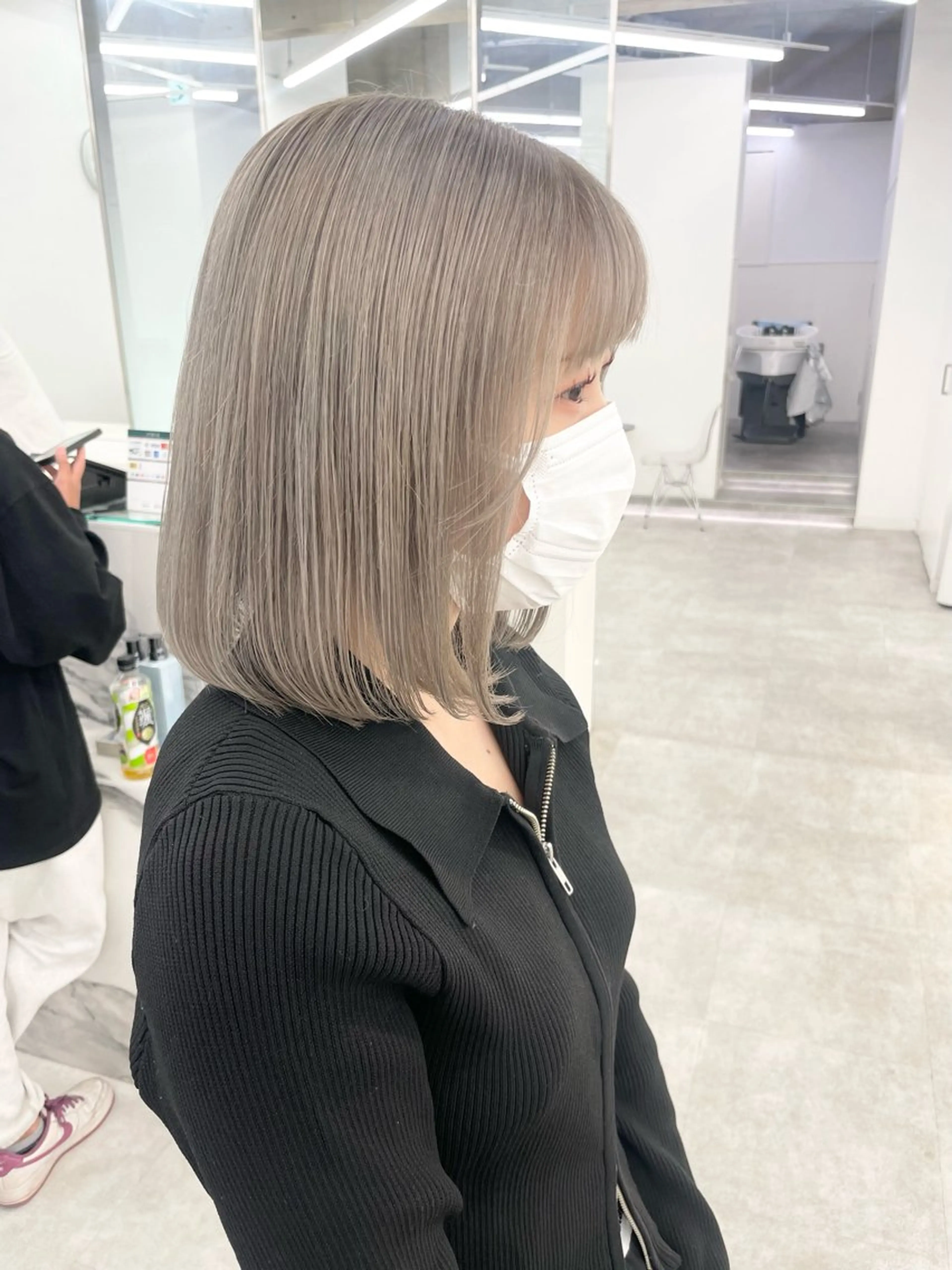 ミディアム カラー ヘアカラー トリートメント 【Sweep】おじま のぞみのヘアスタイル