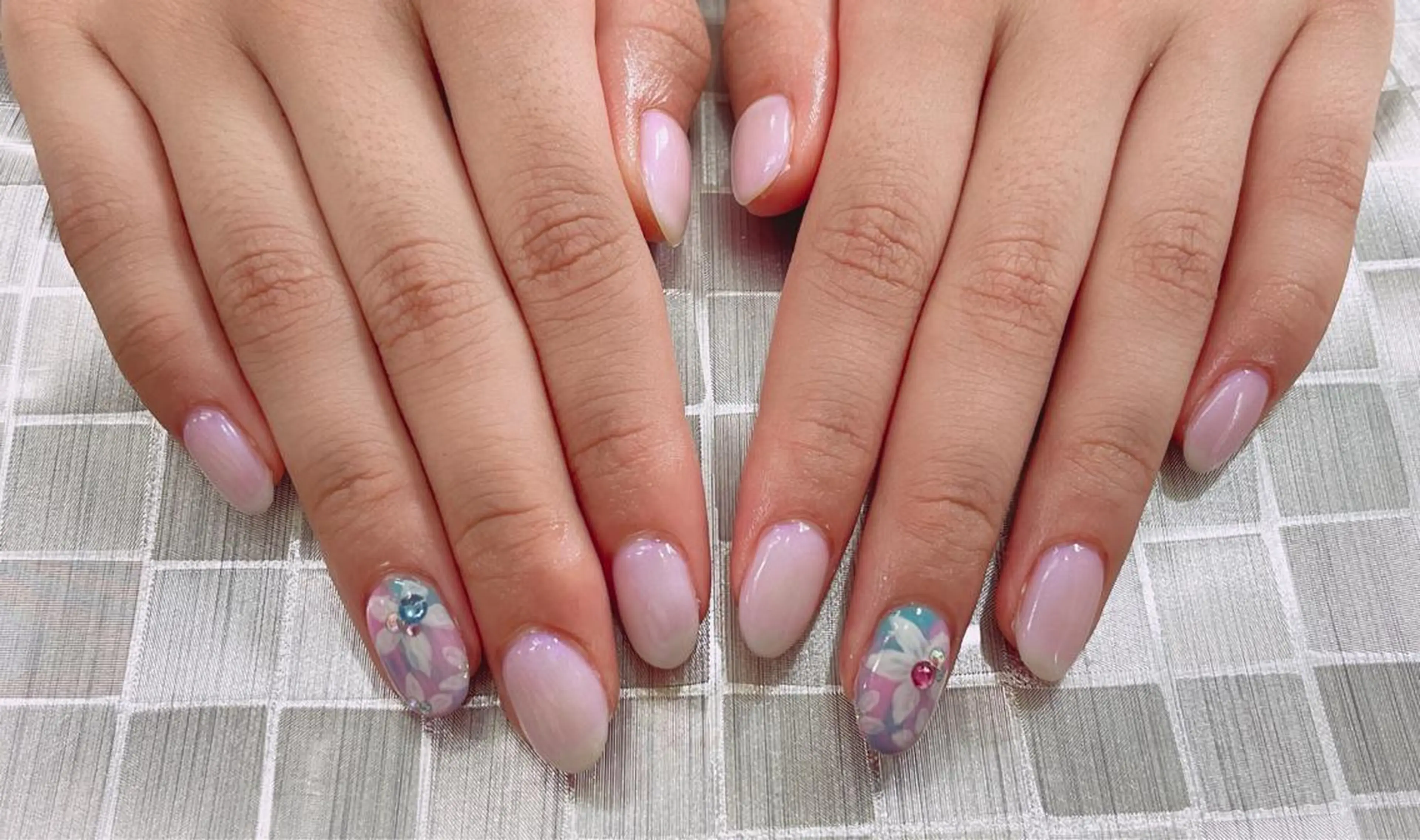 ネイル ハンドネイル Regulus 光田のネイルデザイン