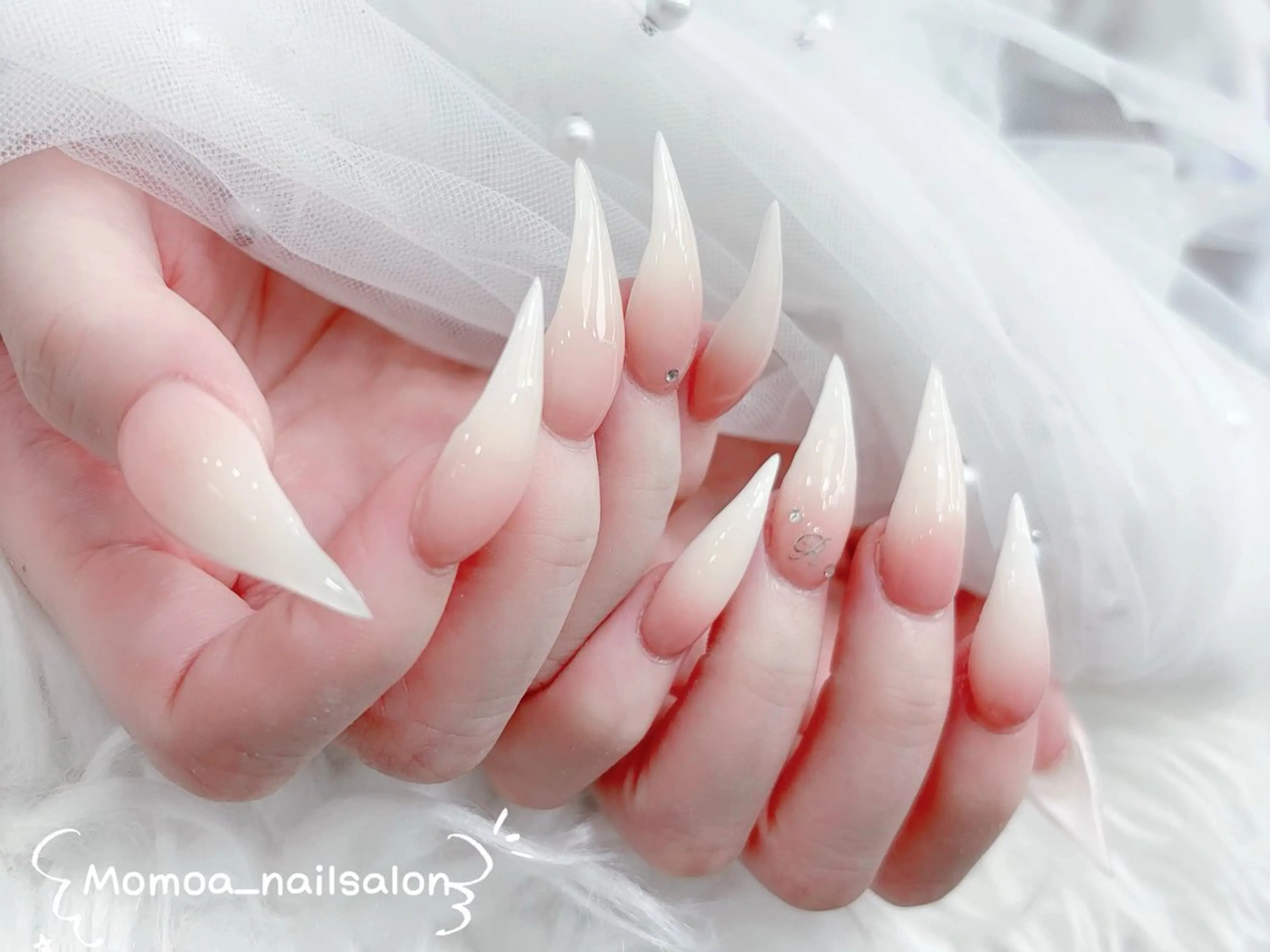 ネイル ハロウィン キラキラネイル 韓国ネイル スカルプネイル ハンドネイル MoMoA Nail ネイル長さ出し専門店のネイルデザイン