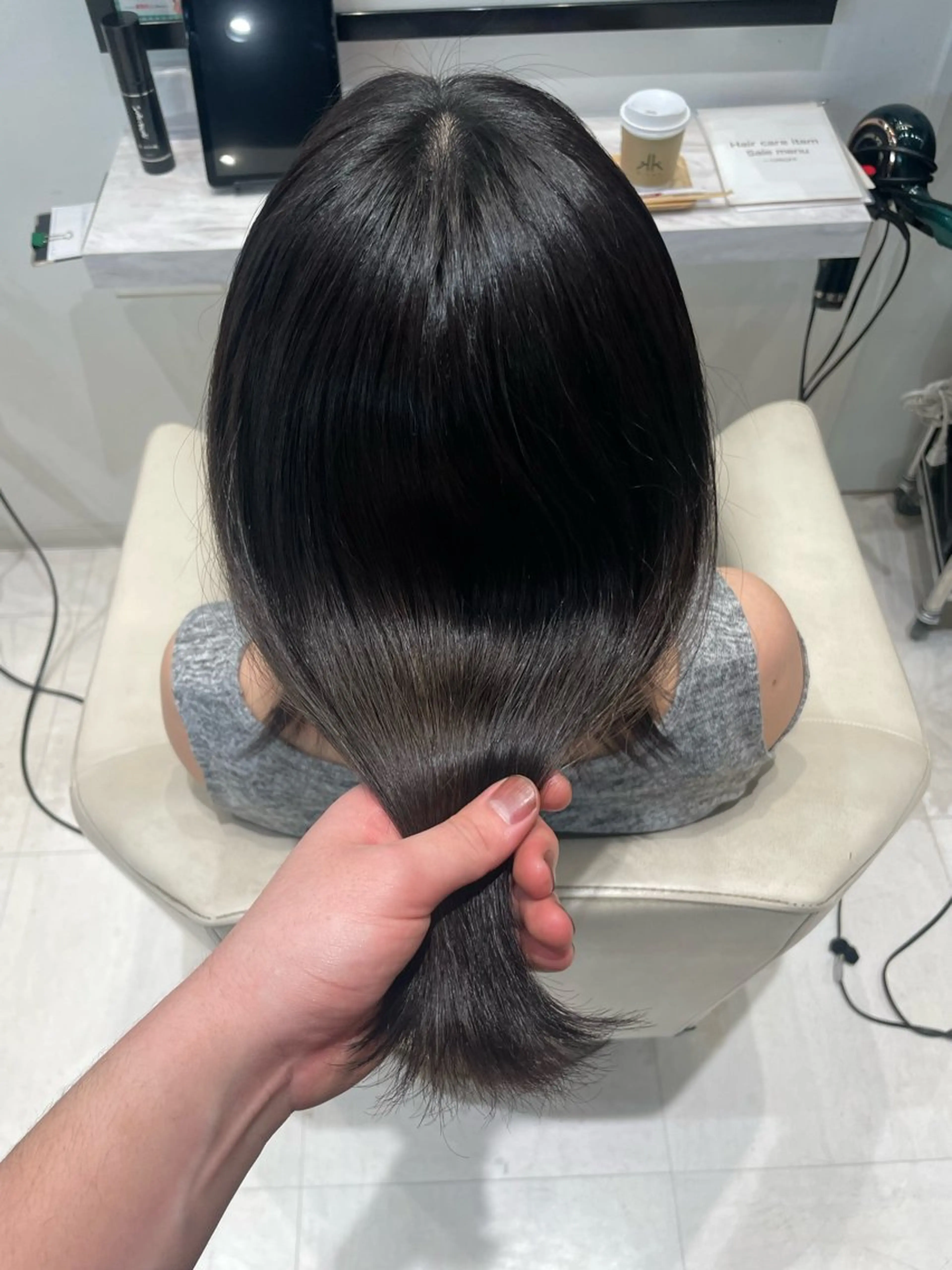 セミロング カラー 透明感カラー カット ヘアカラー トリートメント k-twoたき✨艶感 カラー／美髪矯正のヘアスタイル