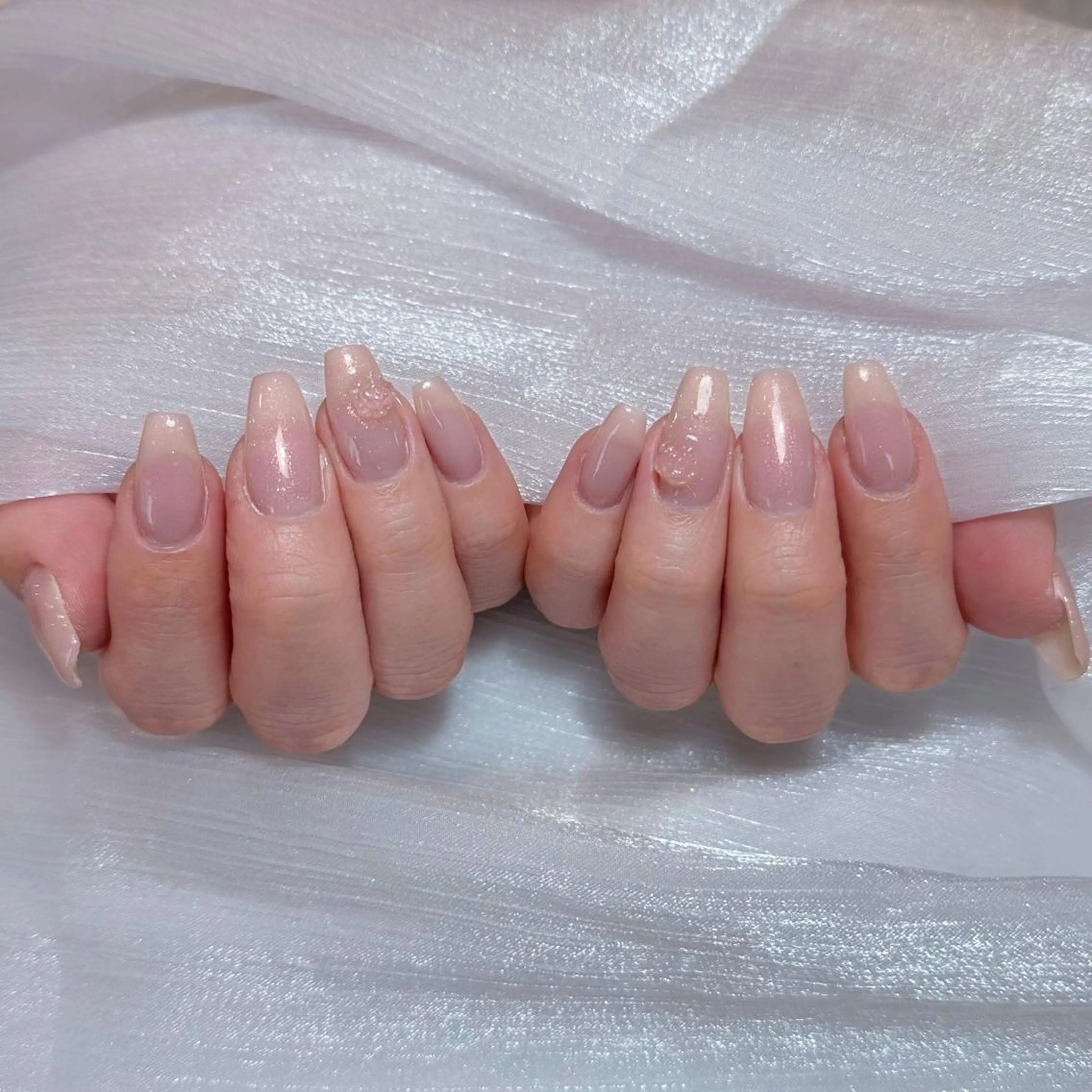 ネイル アートネイル オーロラネイル ガーリー キラキラネイル 韓国ネイル ハンドネイル DIANMOND NAIL🌸のネイルデザイン