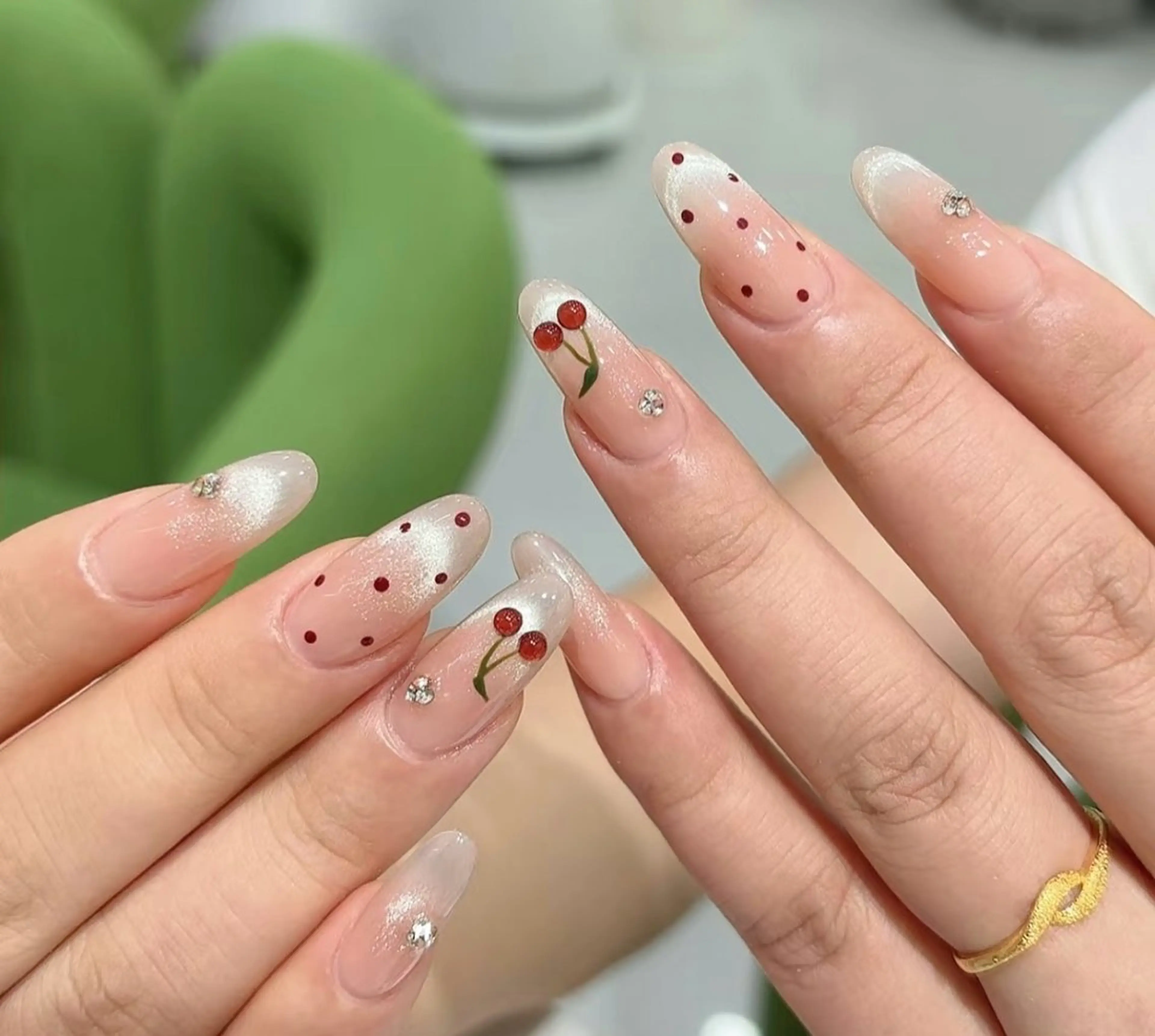 ネイル 高木 維麗絲のネイルデザイン