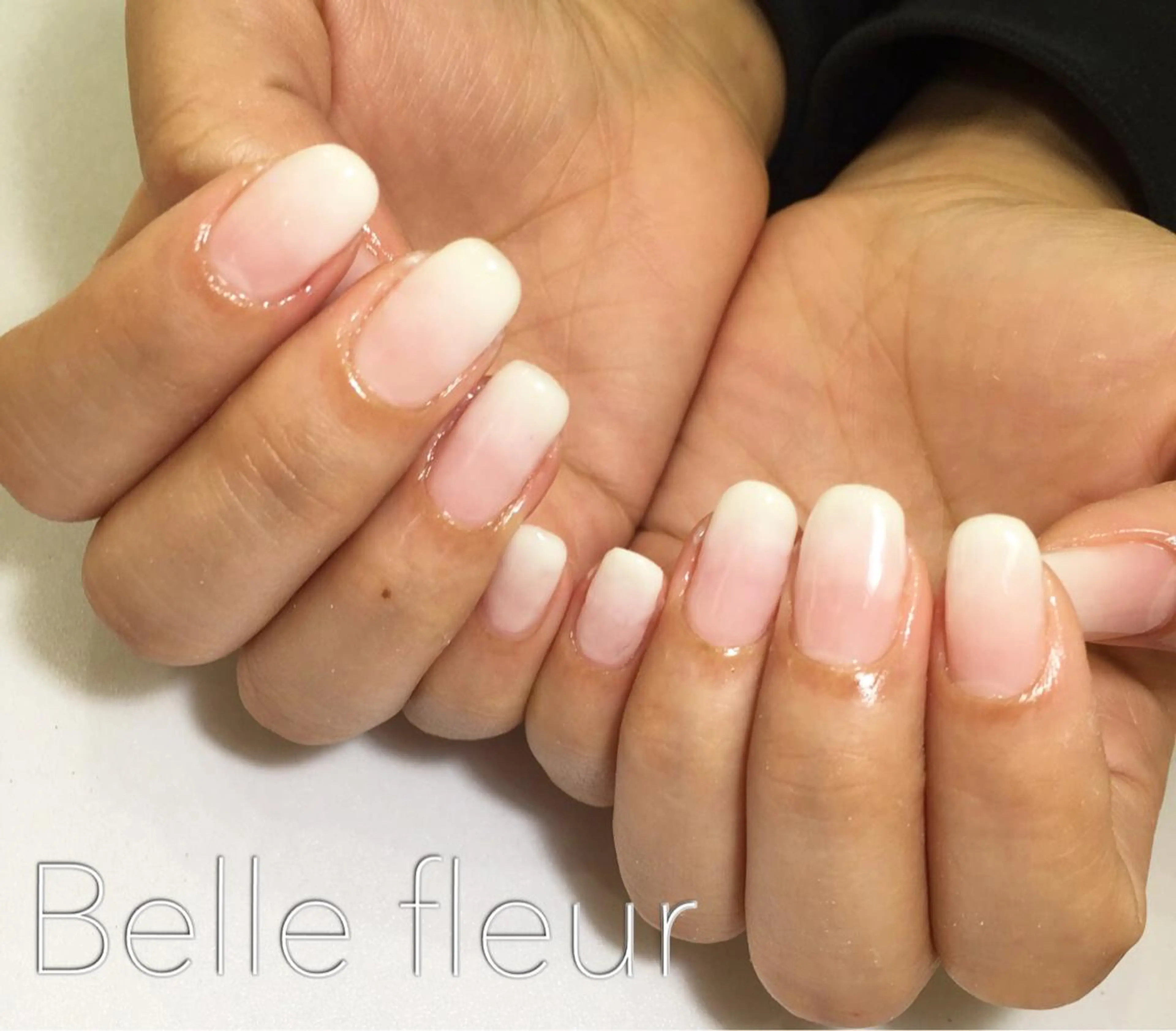 ミディアム ネイル Belle fleurのネイルデザイン