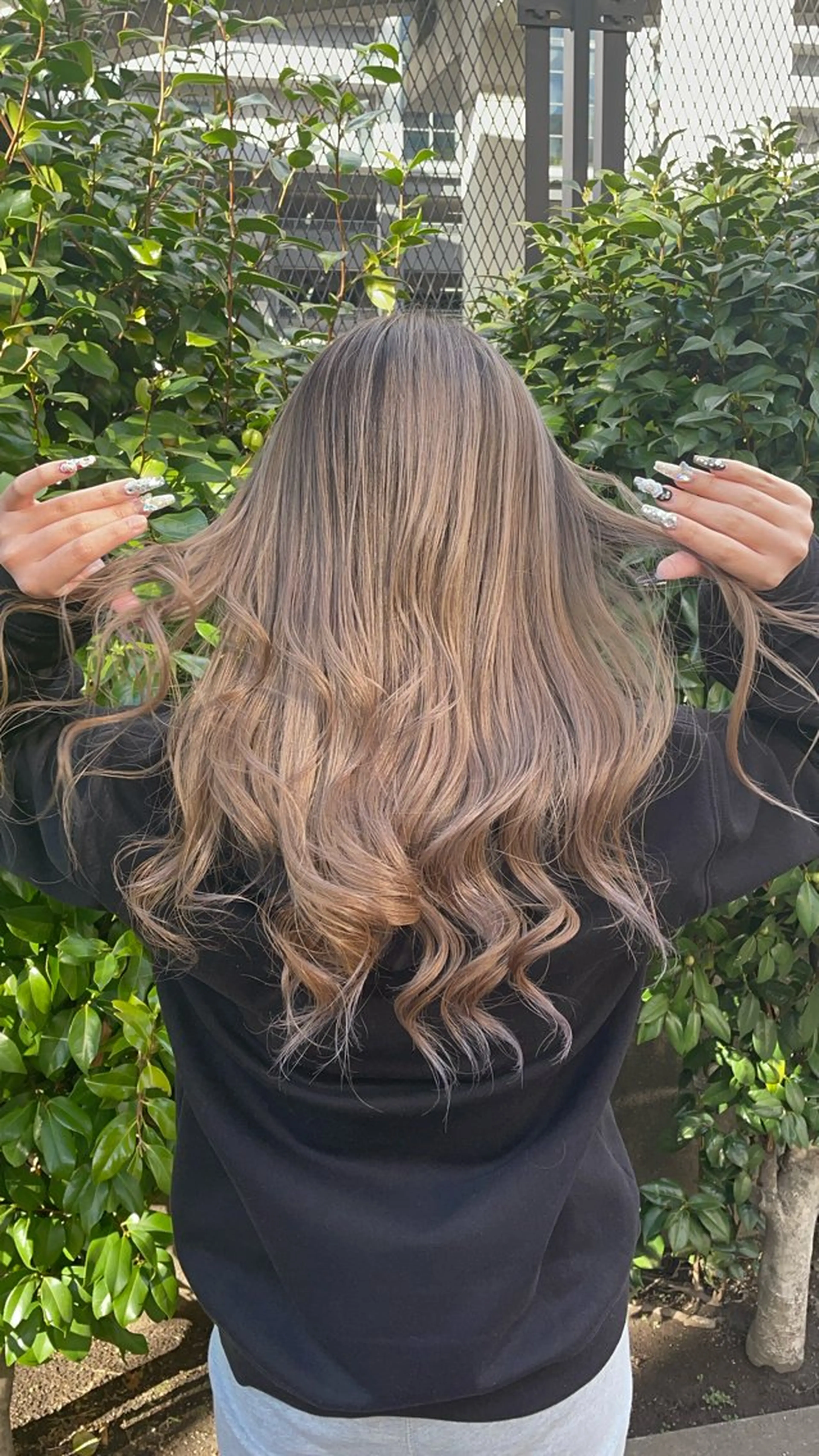 セミロング カラー バレイヤージュ ブリーチ ケアブリーチ レイヤーカット トリートメント 👑派手髪/カット 👑ANRYのヘアスタイル