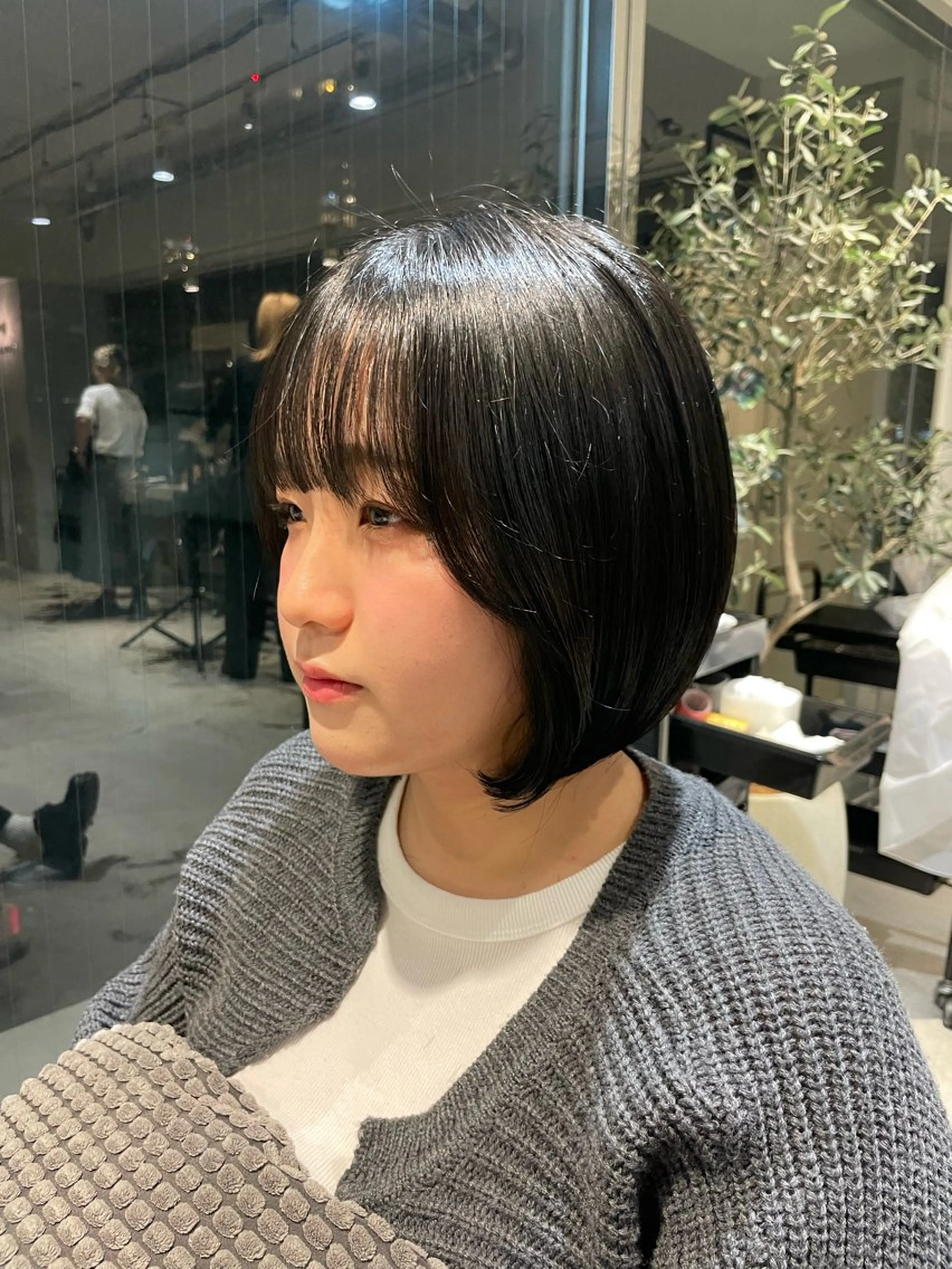 ショート カラー ヘアアレンジ ボブ 顔まわりレイヤー レイヤーカット トリートメント カット トリートメント ヘッドスパ ヘアセット SHEA.学芸大学所属・一箭 恵梧/ロングヘアのヘアスタイル