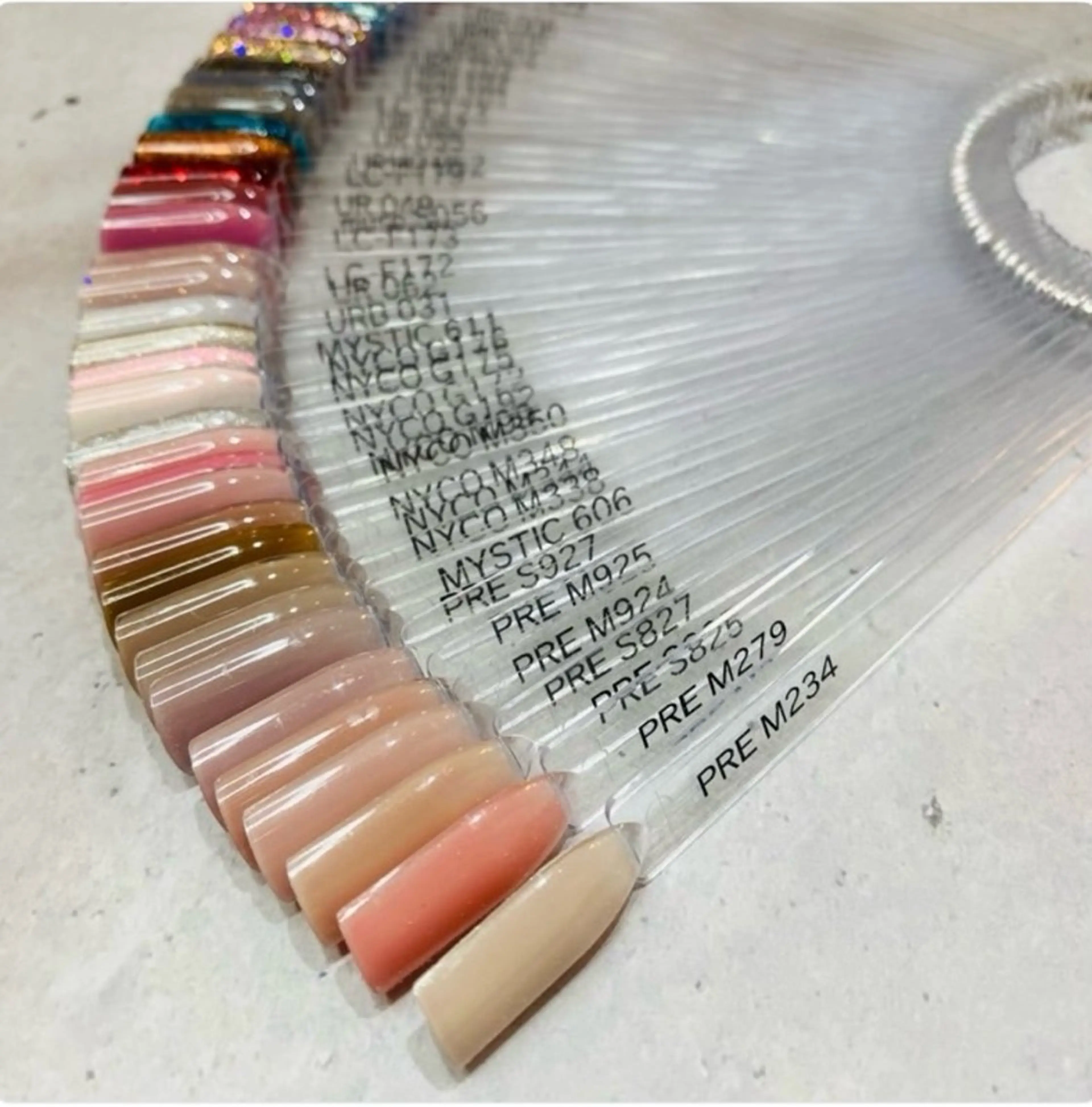 ハンドネイルパーツつけ放題💅💎オフなしの写真