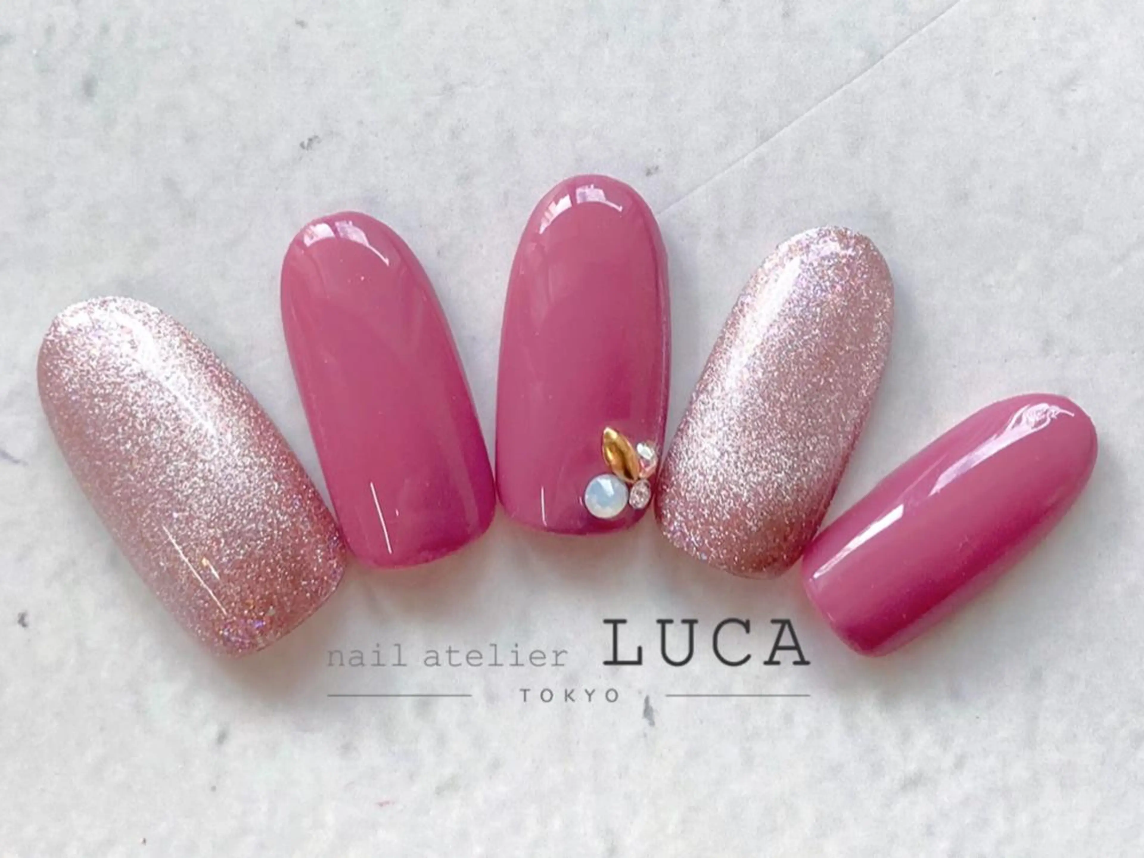 ネイル アートネイル オーロラネイル クリアネイル 長さ出し フットネイル ハンドネイル ネイルアトリエルカ スタッフのネイルデザイン