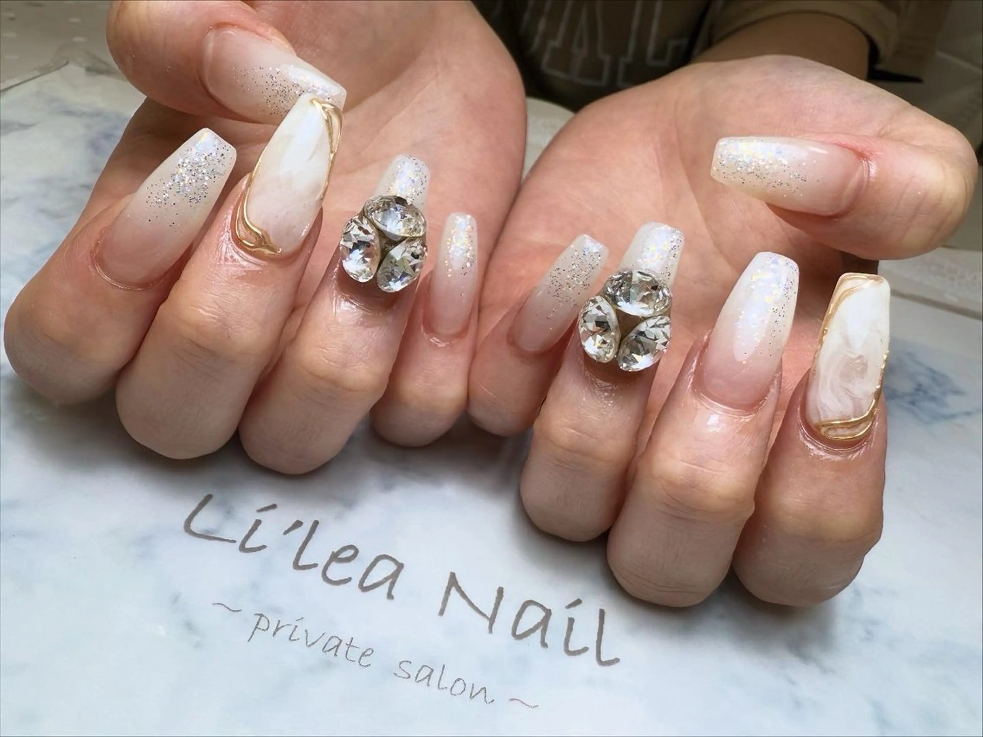 ネイル Li'leaNail AINAのネイルデザイン