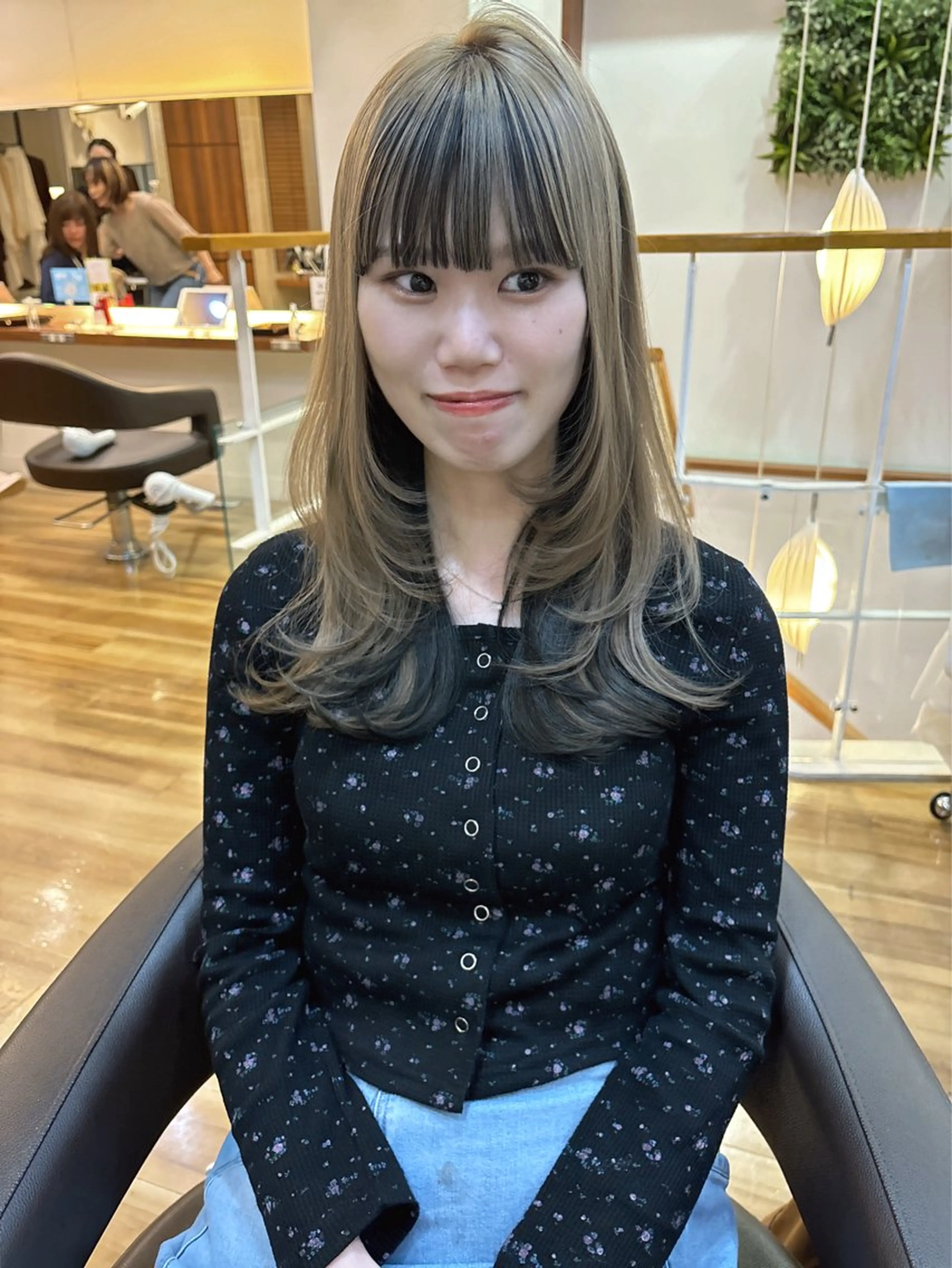 ロング カラー 黒髪 レイヤーカット カット ヘアカラー トリートメント レイヤーカット /透明感/千葉怜寿のヘアスタイル