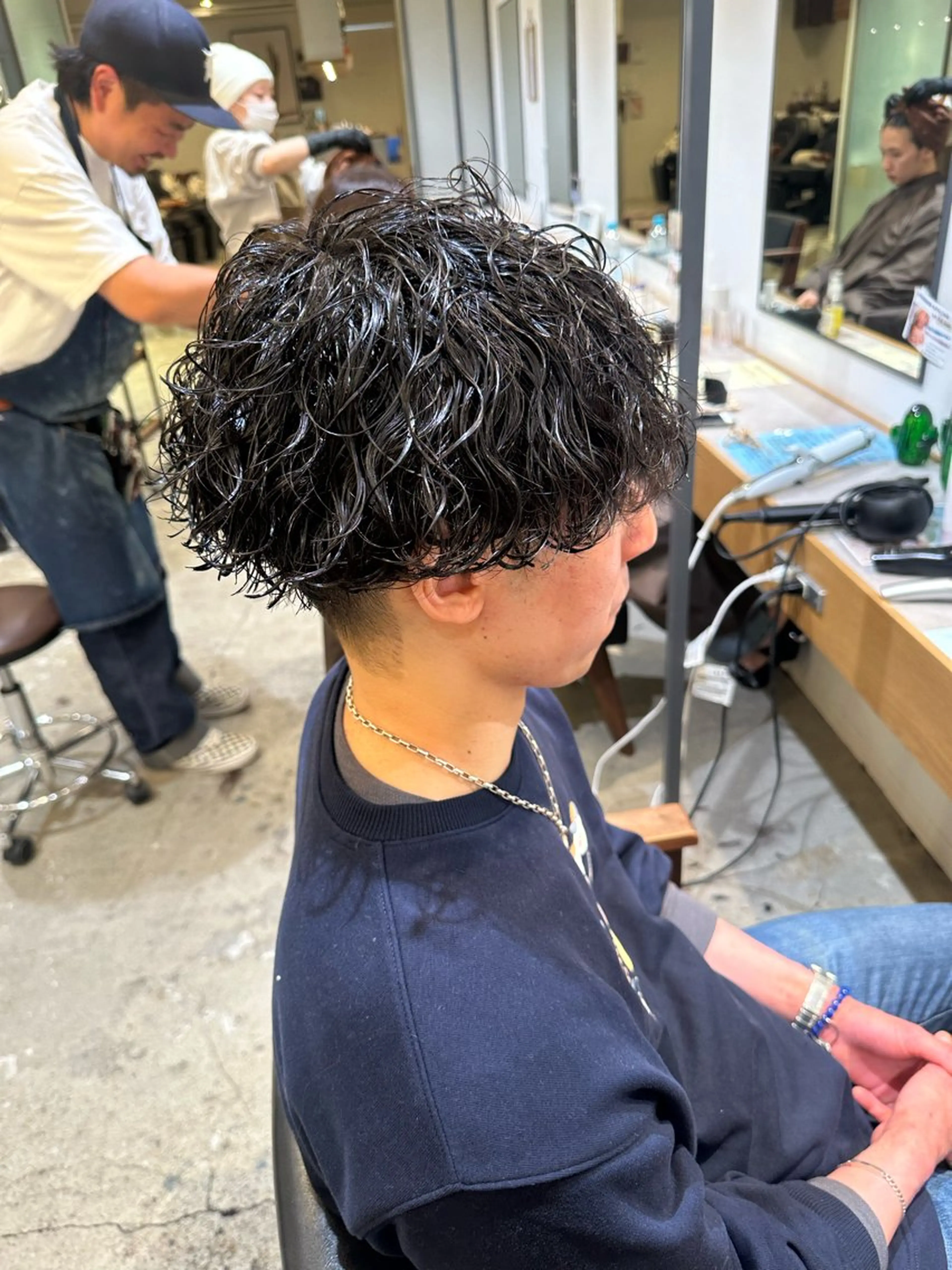 メンズ 波巻きパーマ カット パーマ AIRI 🐈‍⬛のヘアスタイル