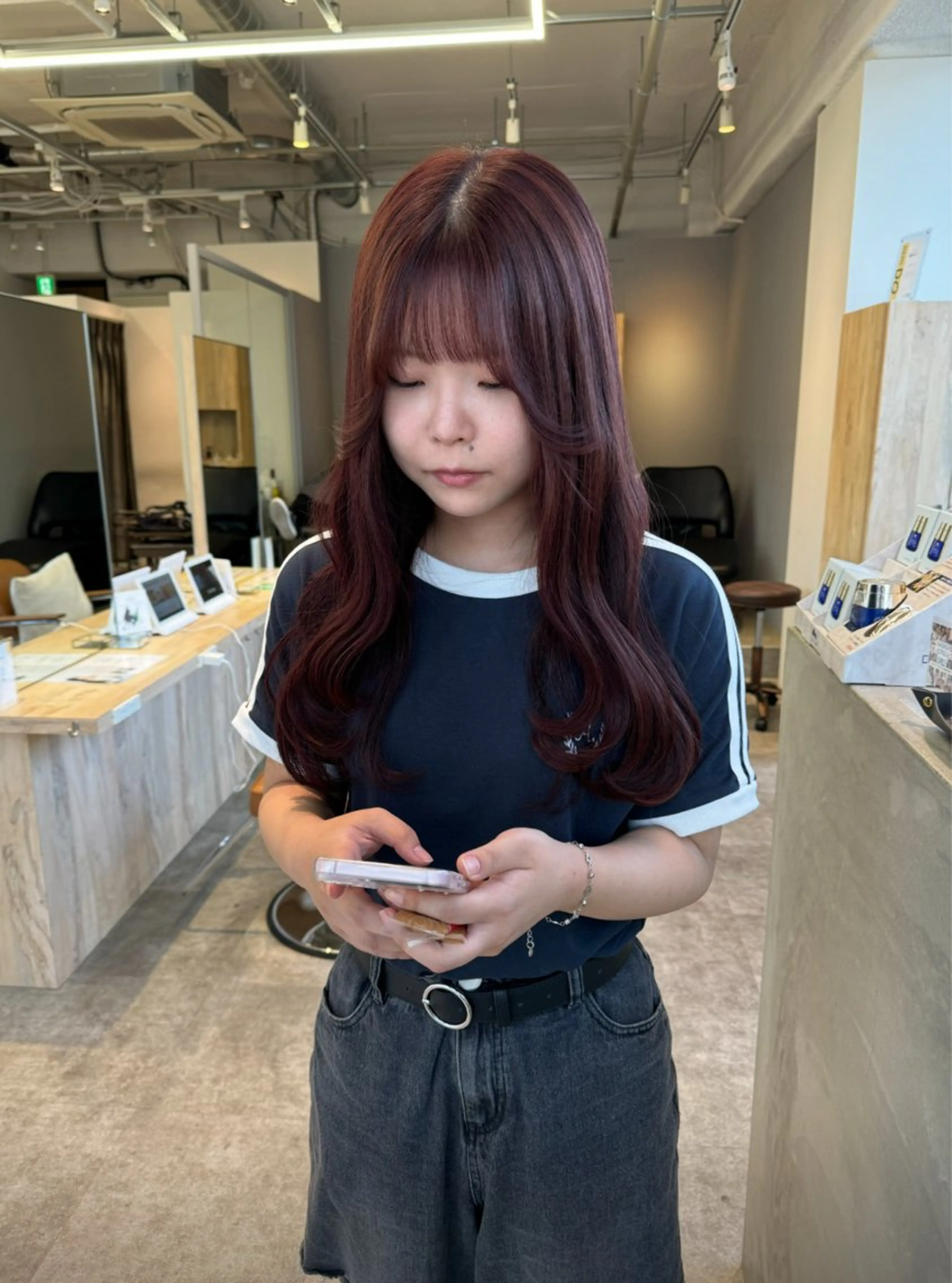 セミロング カラー ブリーチ ダブルカラー ブリーチなしカラー レッドカラー ヘアカラー yuka🥕 橿原神宮前のヘアスタイル