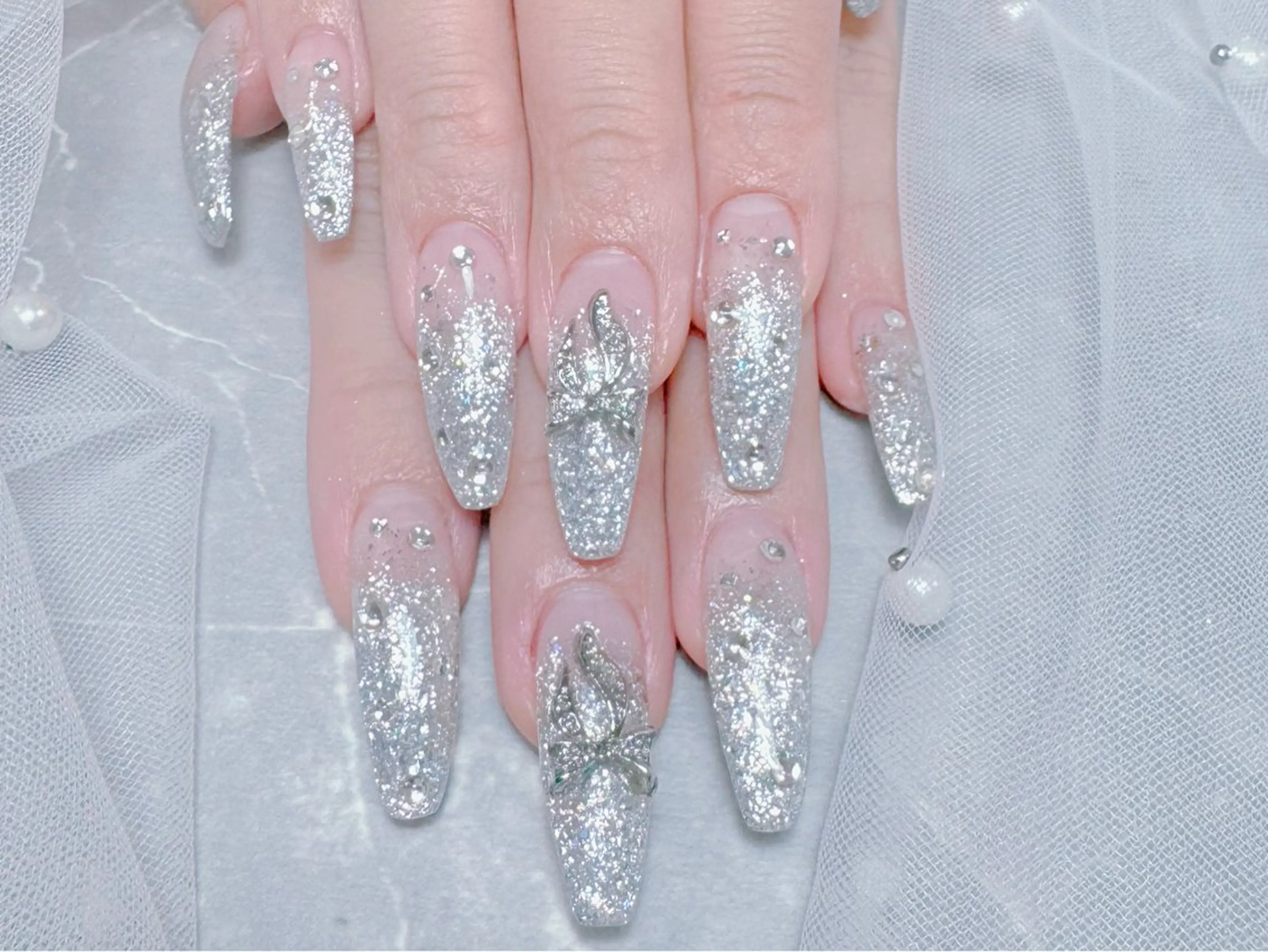 ネイル ハンドネイル マジックミラー所属・マジック ミラーのネイルデザイン