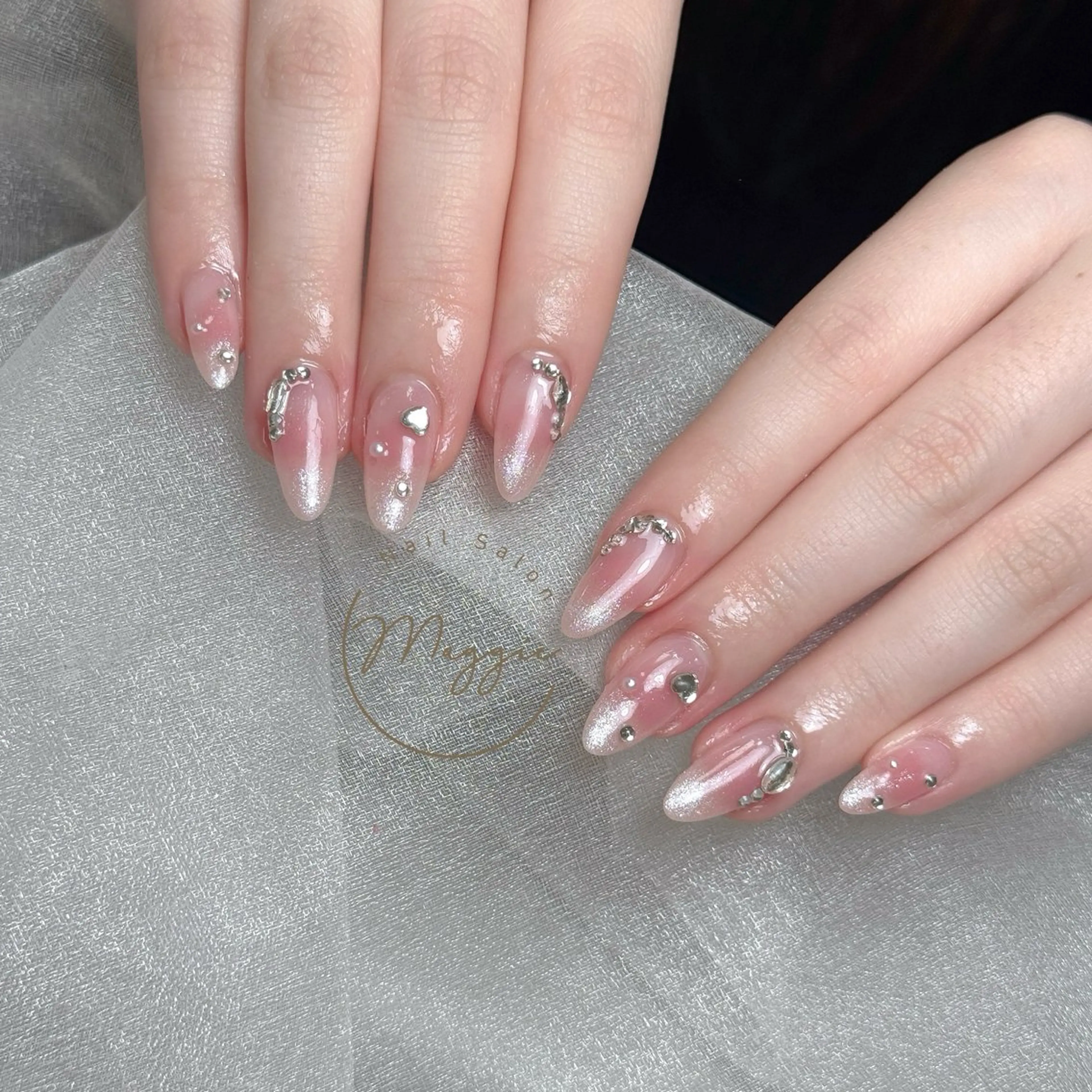 ネイル Maggie Nail🦩のネイルデザイン